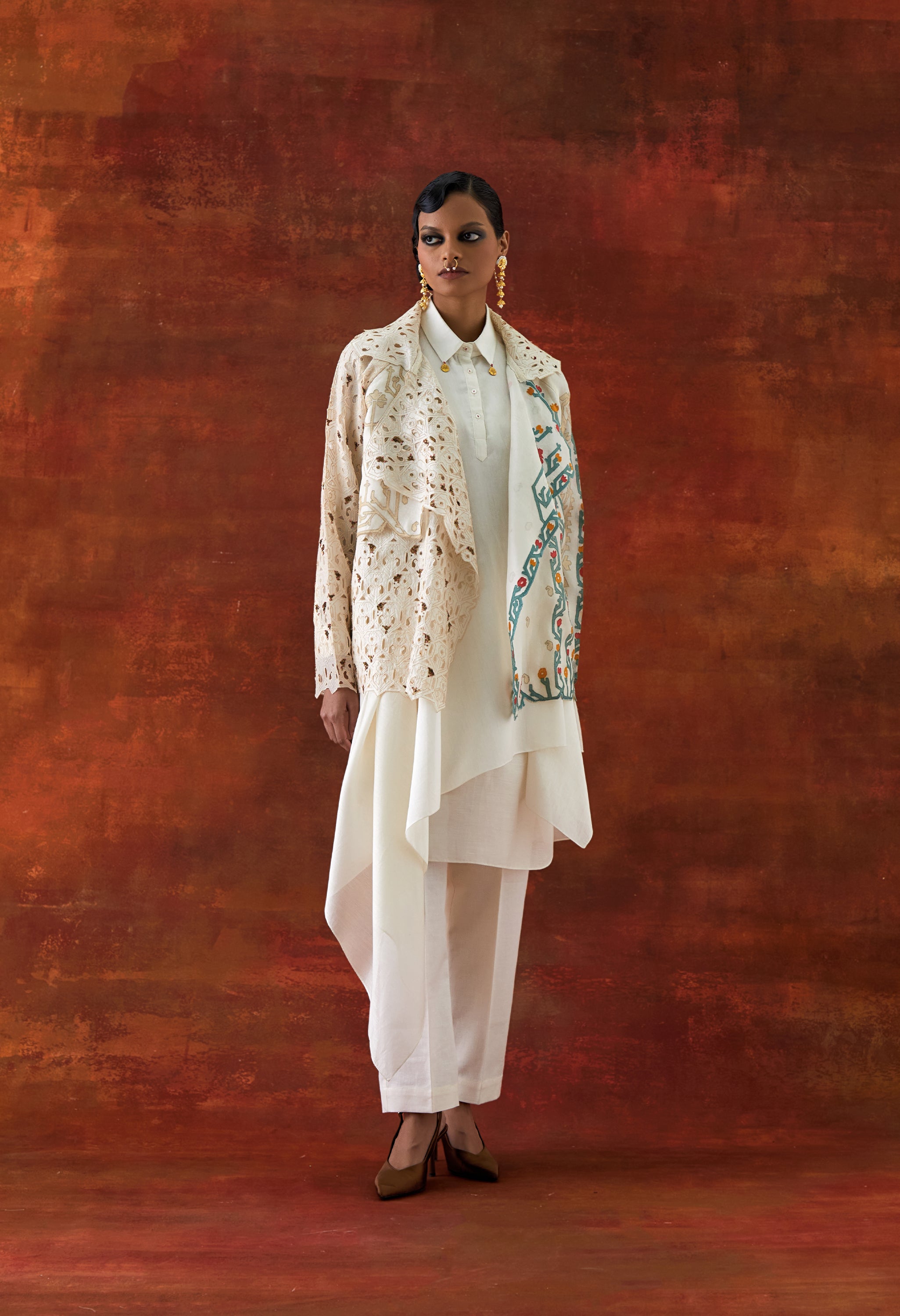 EMB ORGANZA SHORT TRENCH WITH DRAPED SHIRT AND PANTS