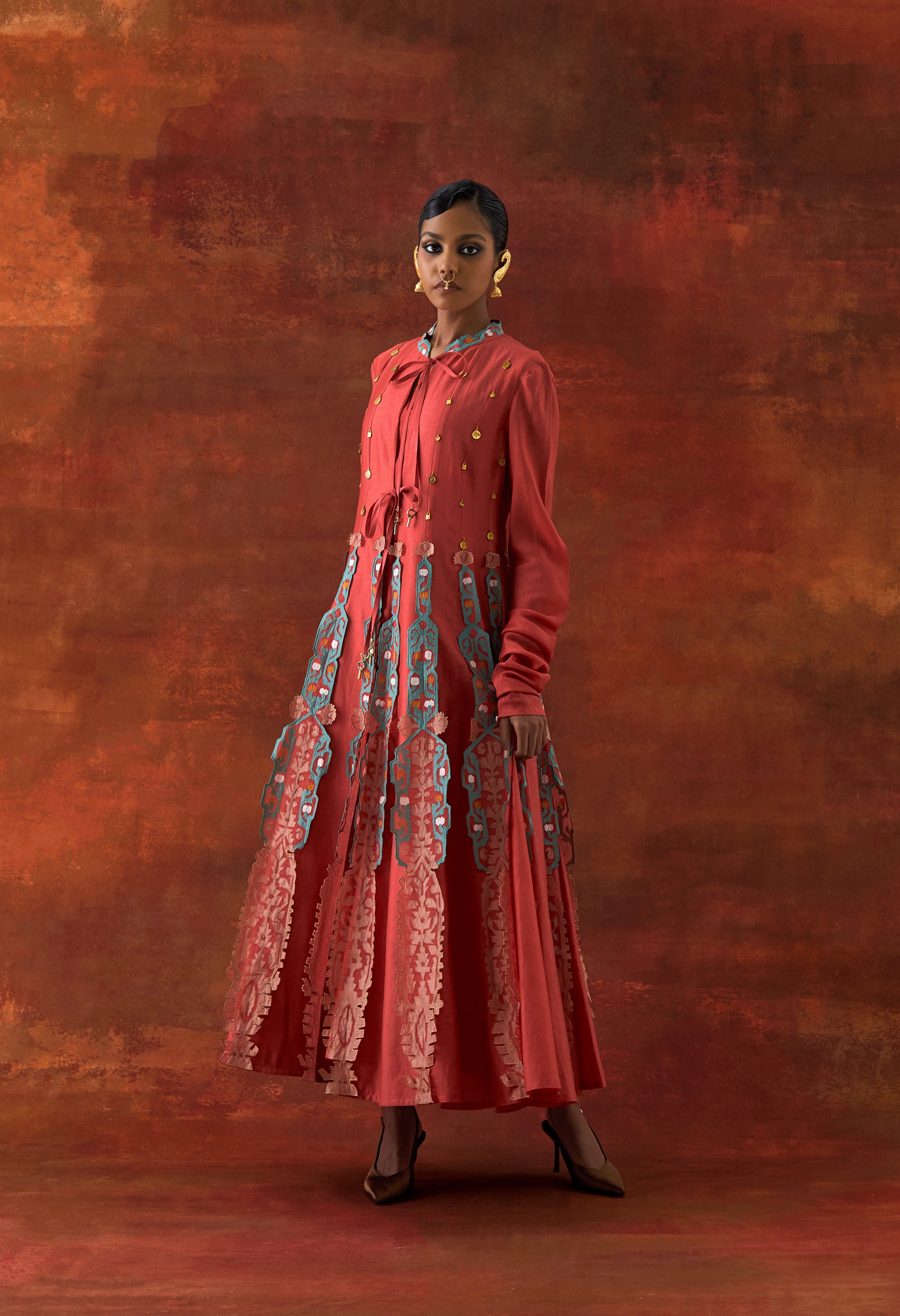 EMBROIDERED KALIDAR WITH SLEEVLESS INNER