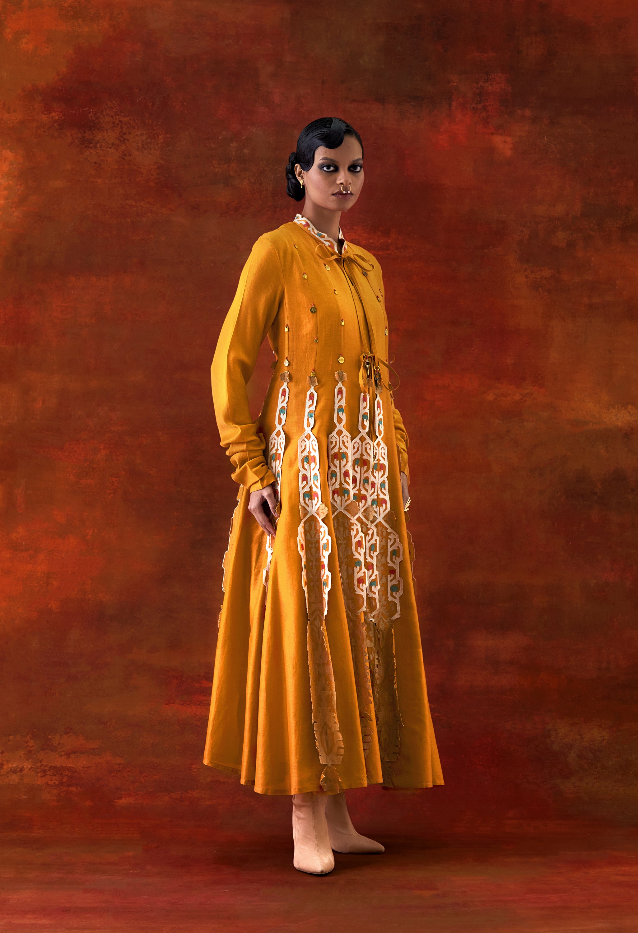 EMBROIDERED KALIDAR WITH SLEEVLESS INNER