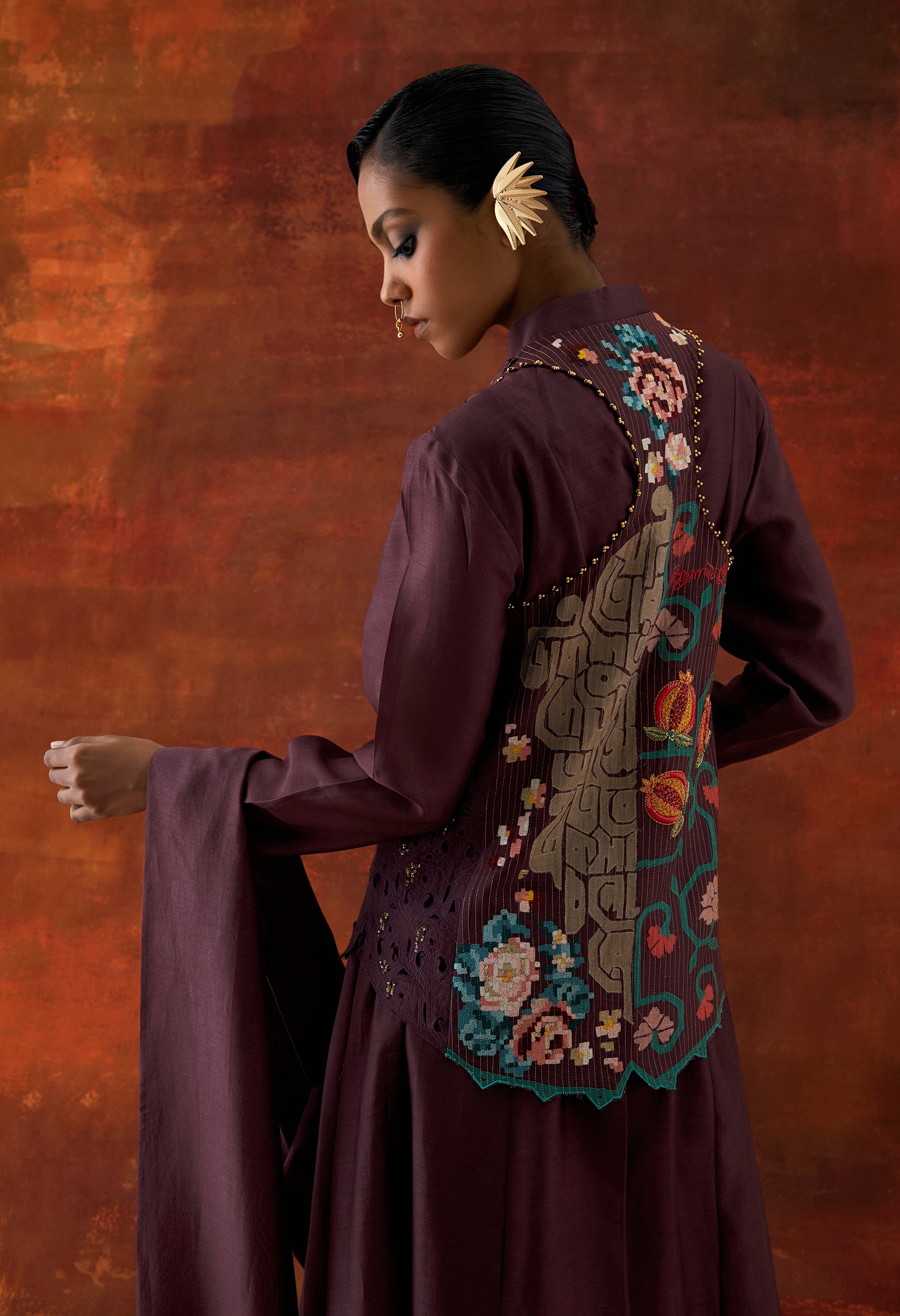 ANGRAKHA STYLE JACKET WITH ZIPPERED KURTA AND PANTS