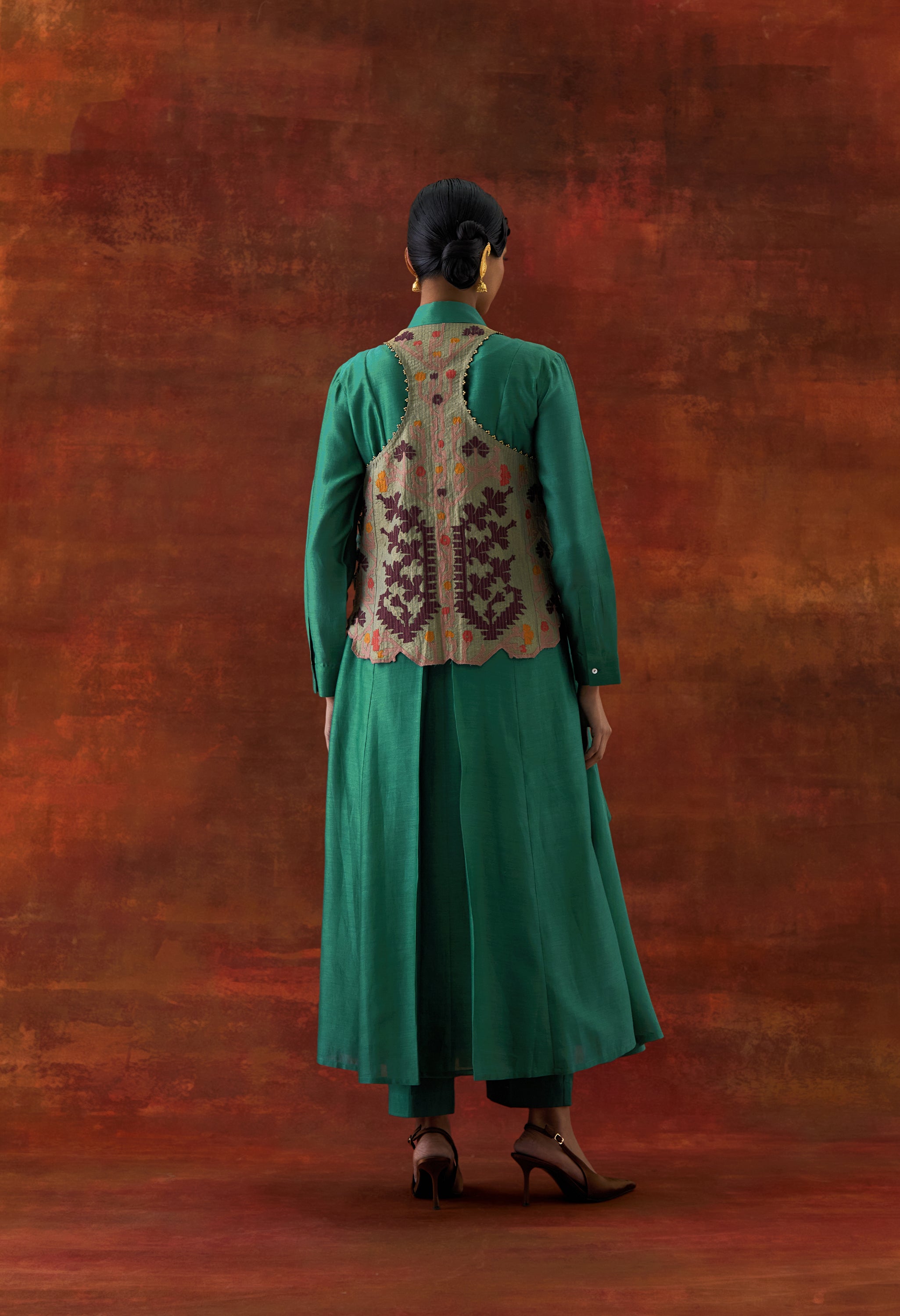 3D FLOWER RACER BACK JACKET + CASCADE SHIRT WITH PANTS