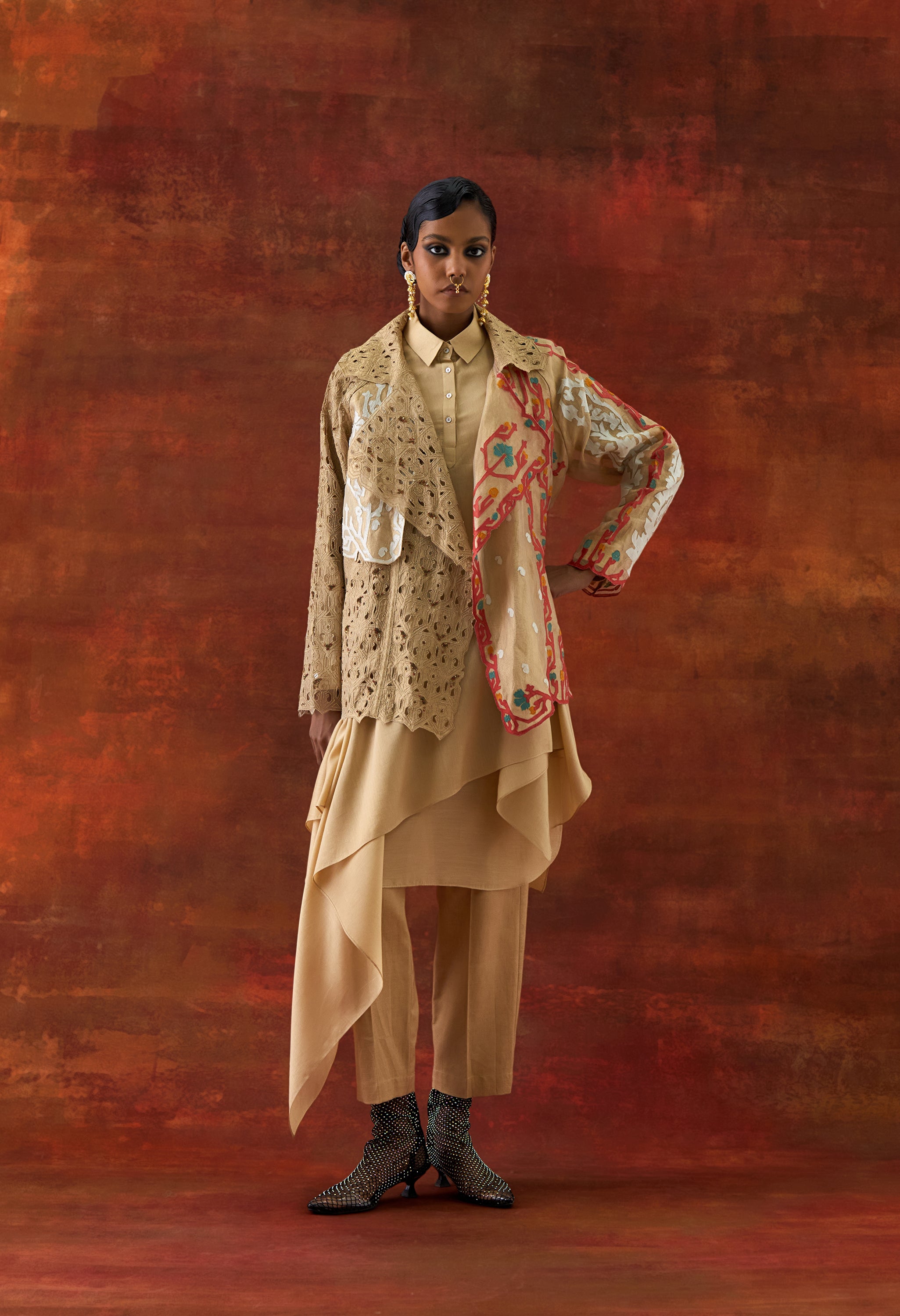 EMB ORGANZA SHORT TRENCH WITH DRAPED SHIRT AND PANTS