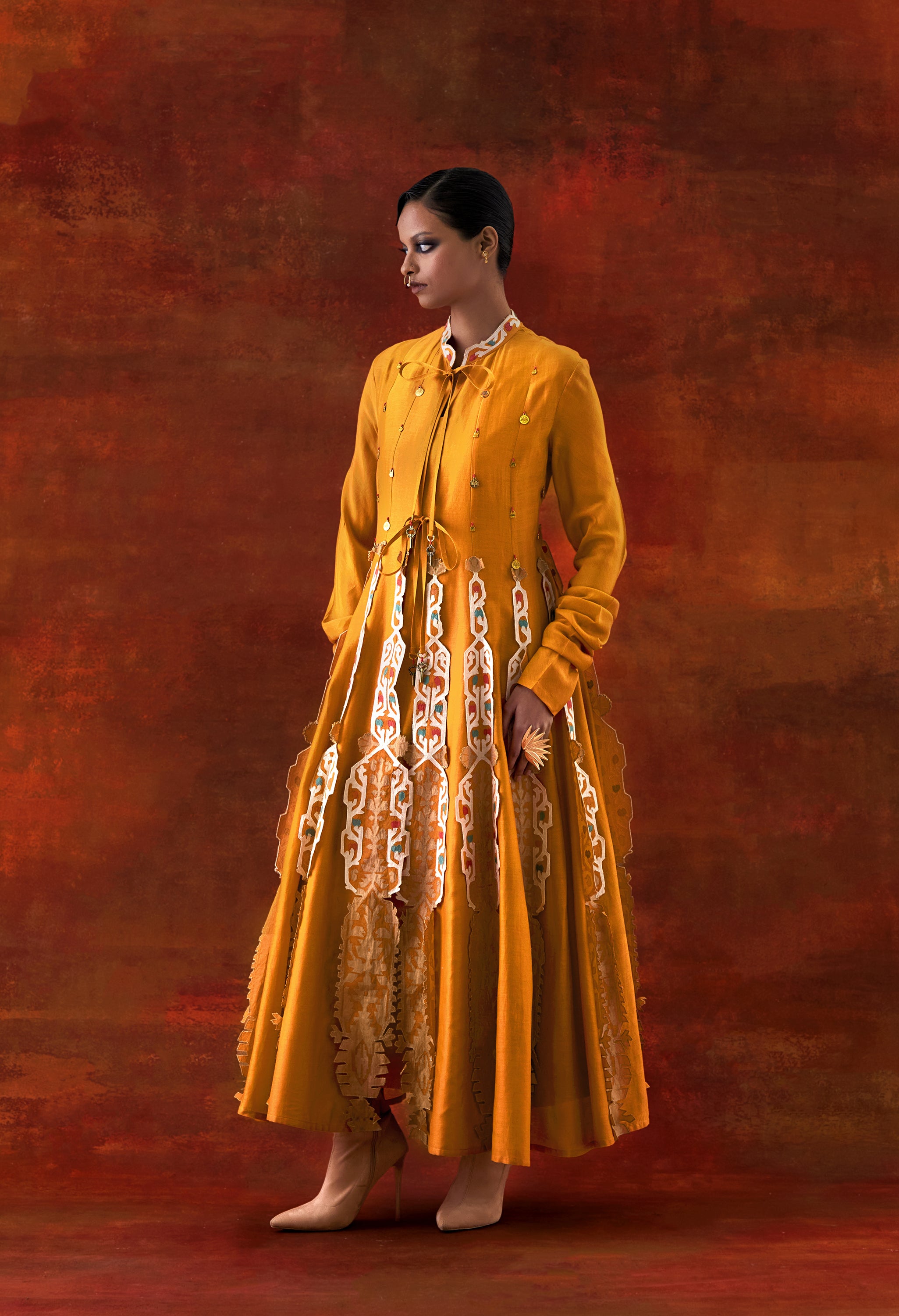 EMBROIDERED KALIDAR WITH SLEEVLESS INNER