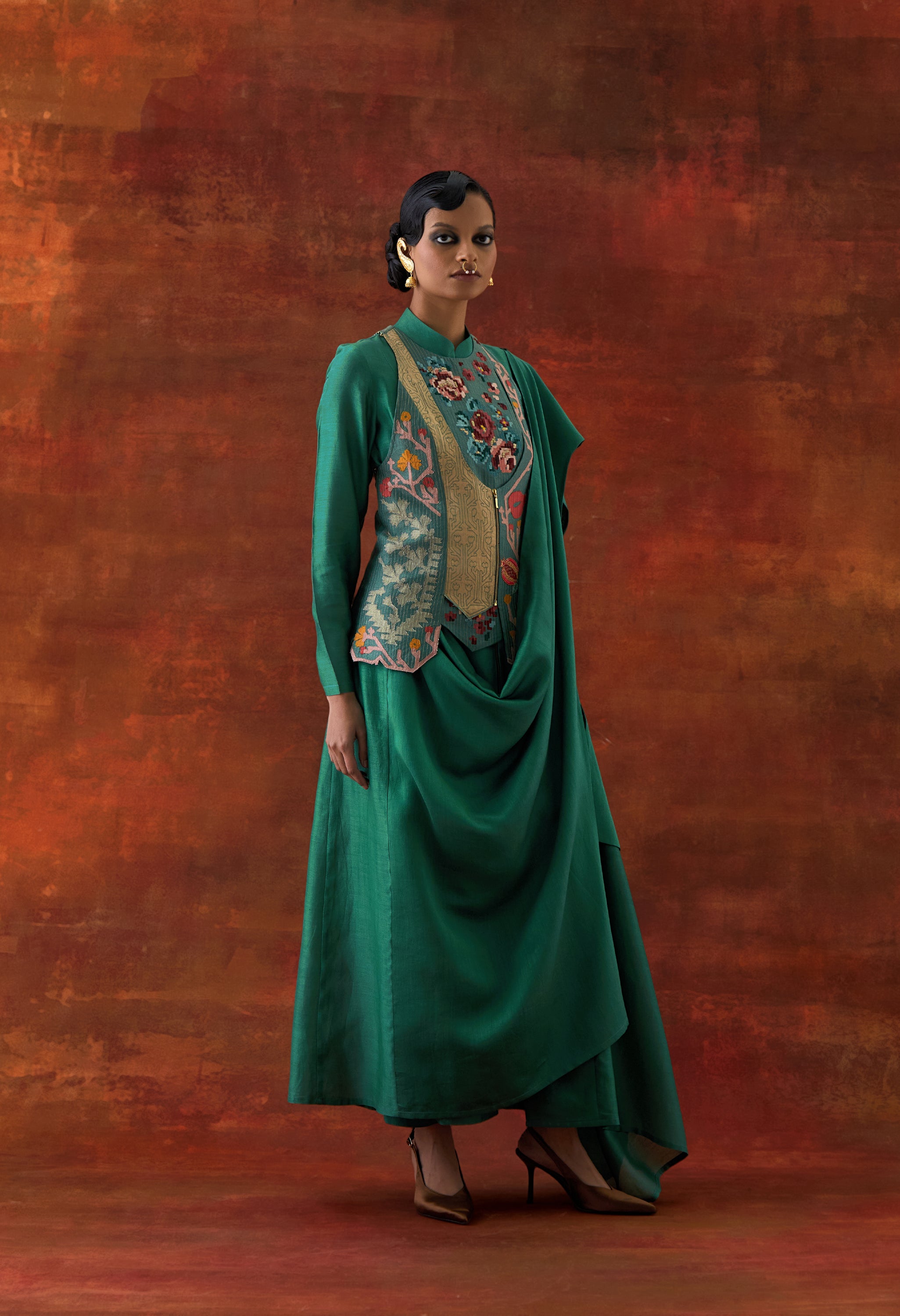 ANGRAKHA STYLE JACKET WITH ZIPPERED KURTA AND PANTS