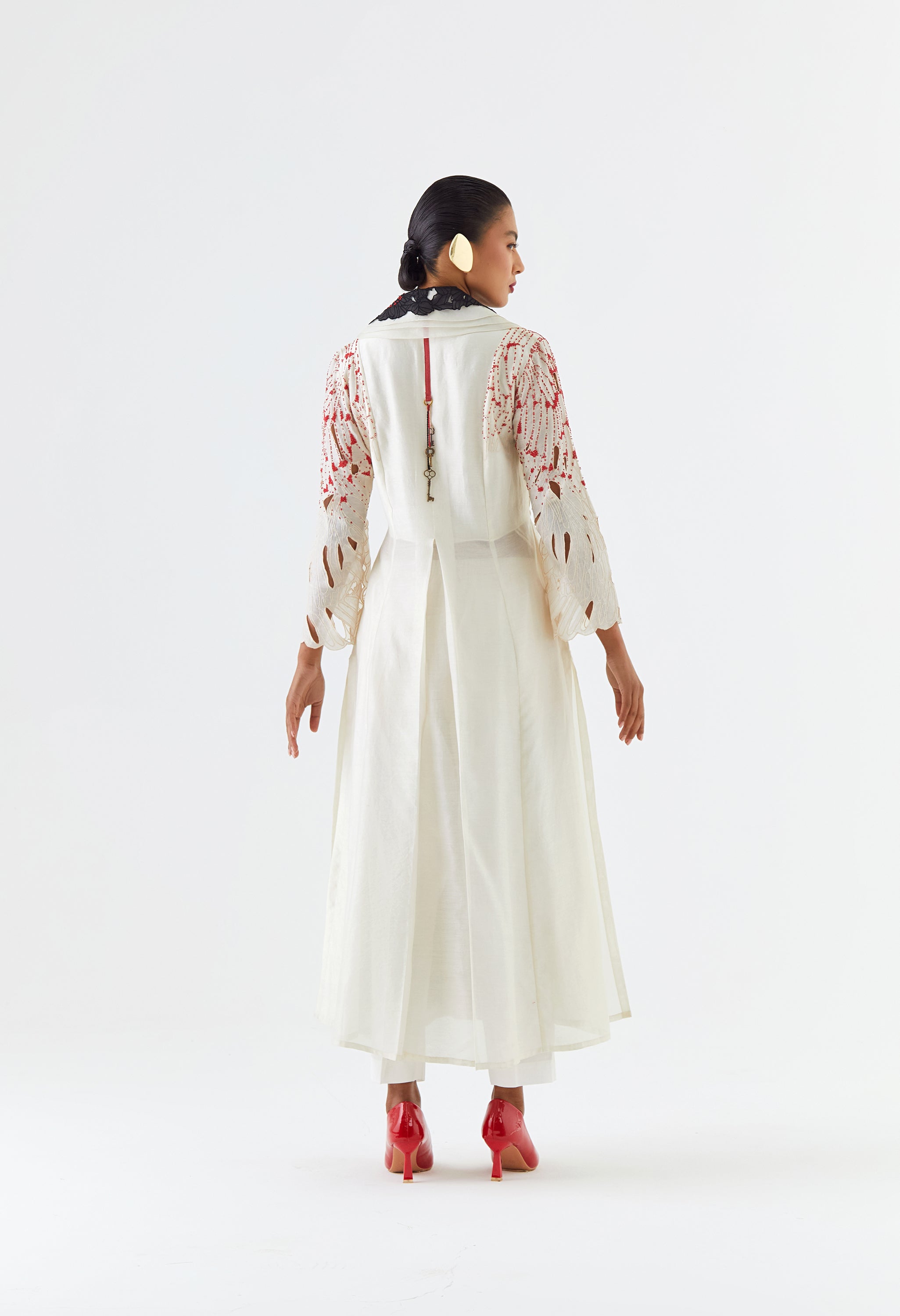 LAYERED COLLOR OVERLAP ANGRAKHA WITH PANTS