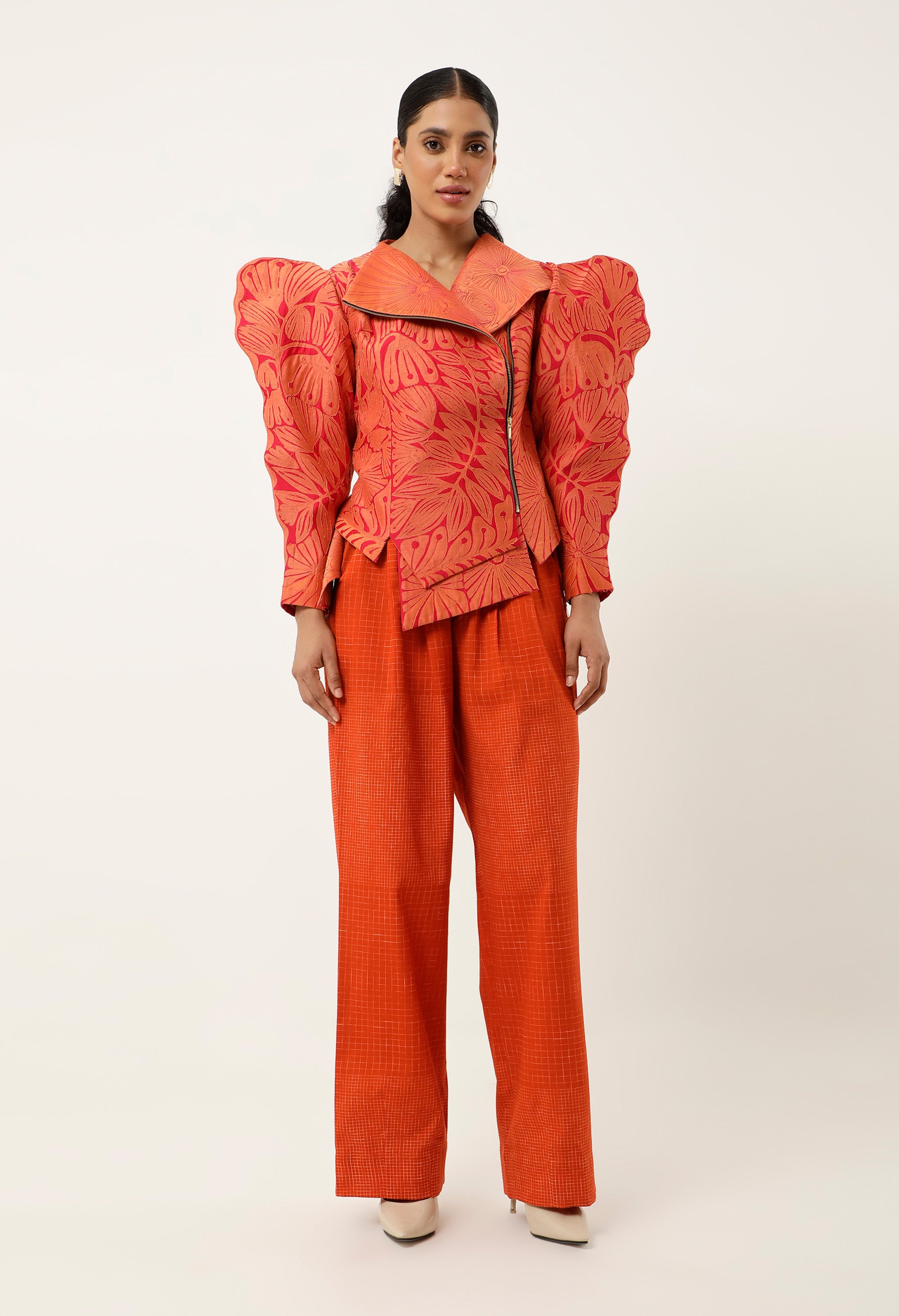3D SLEEVED FLORAL CUTWORK JACKET WITH PRINTED PARALLEL PANTS