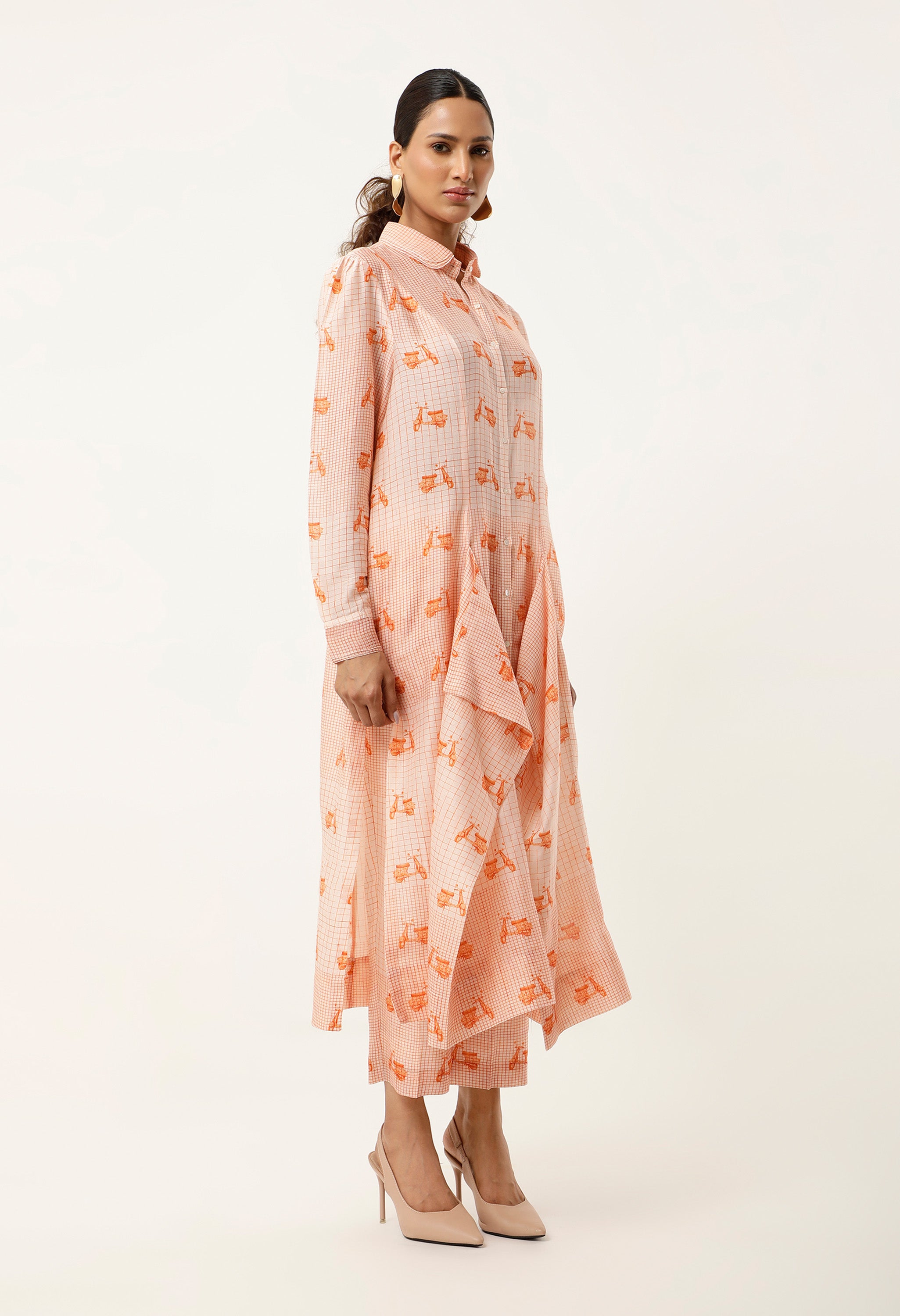 ASSYMTRICAL SCOOTER PRINTED CHANDERI SHIRT WITH PANTS AND INNER