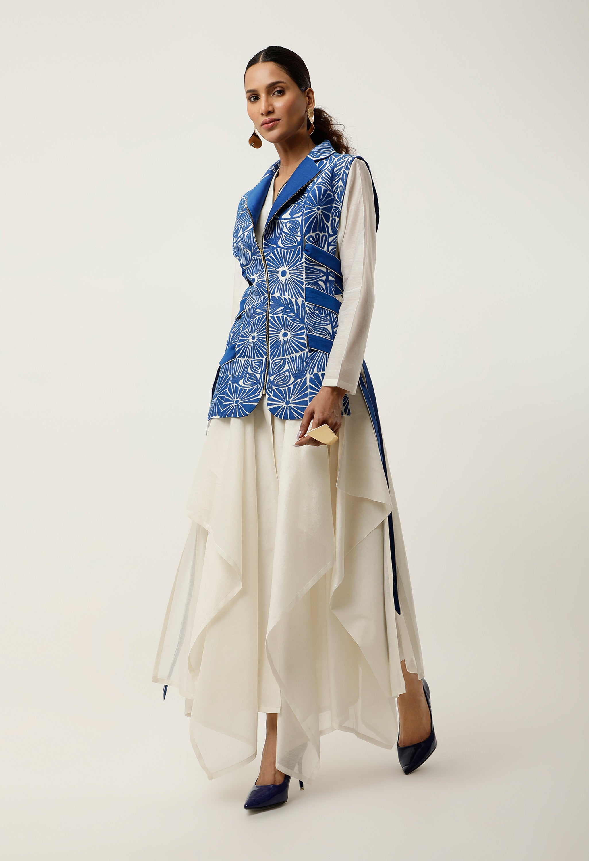 SIDE TIE UP CUTWORK JACKET WITH DRAPED INNER AND PANTS