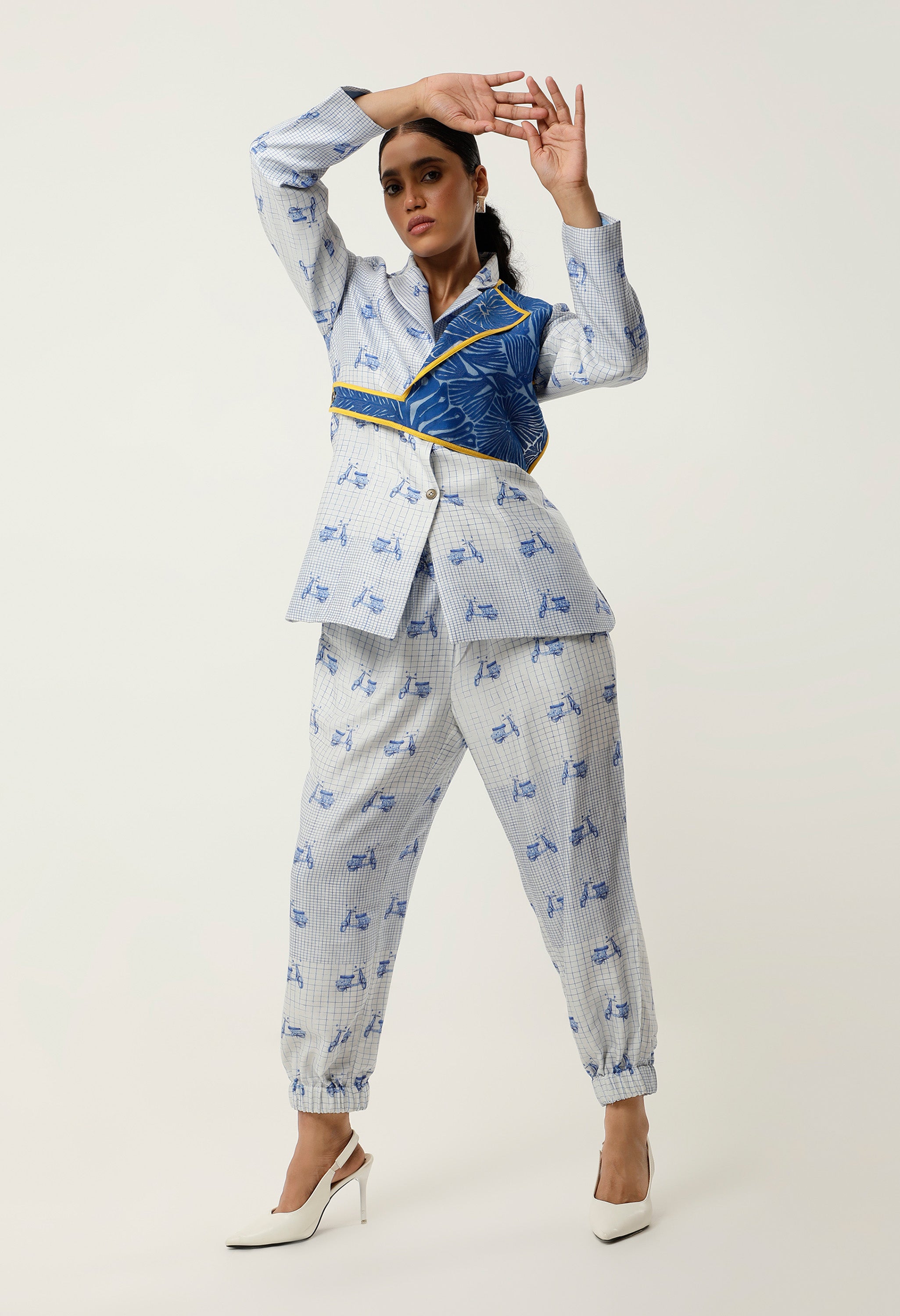 SCOOTER PRINTED JACKET WITH JOGGERS