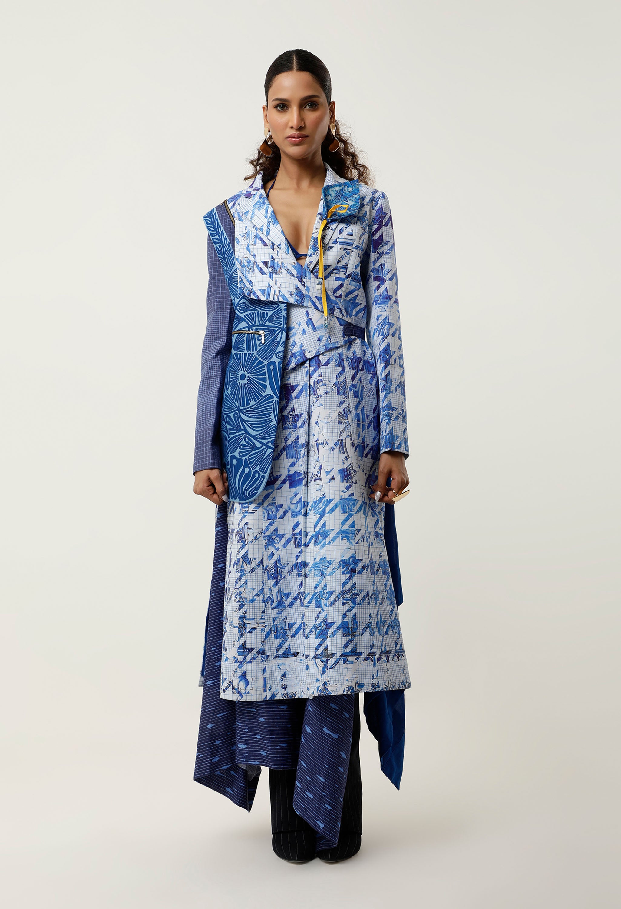 PRINTED LONG JACKET WITH ATTACHED TOTE