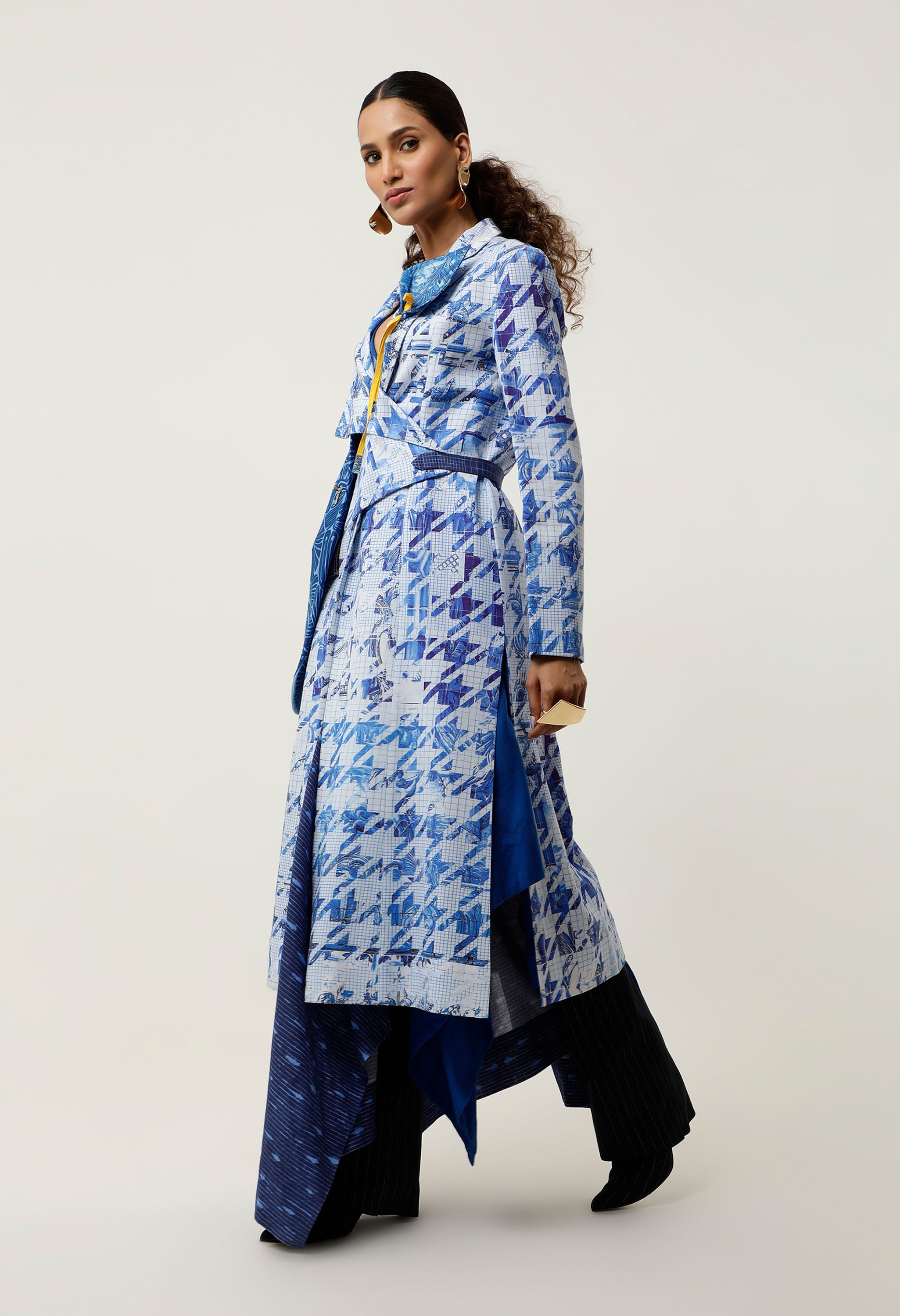 PRINTED LONG JACKET WITH ATTACHED TOTE