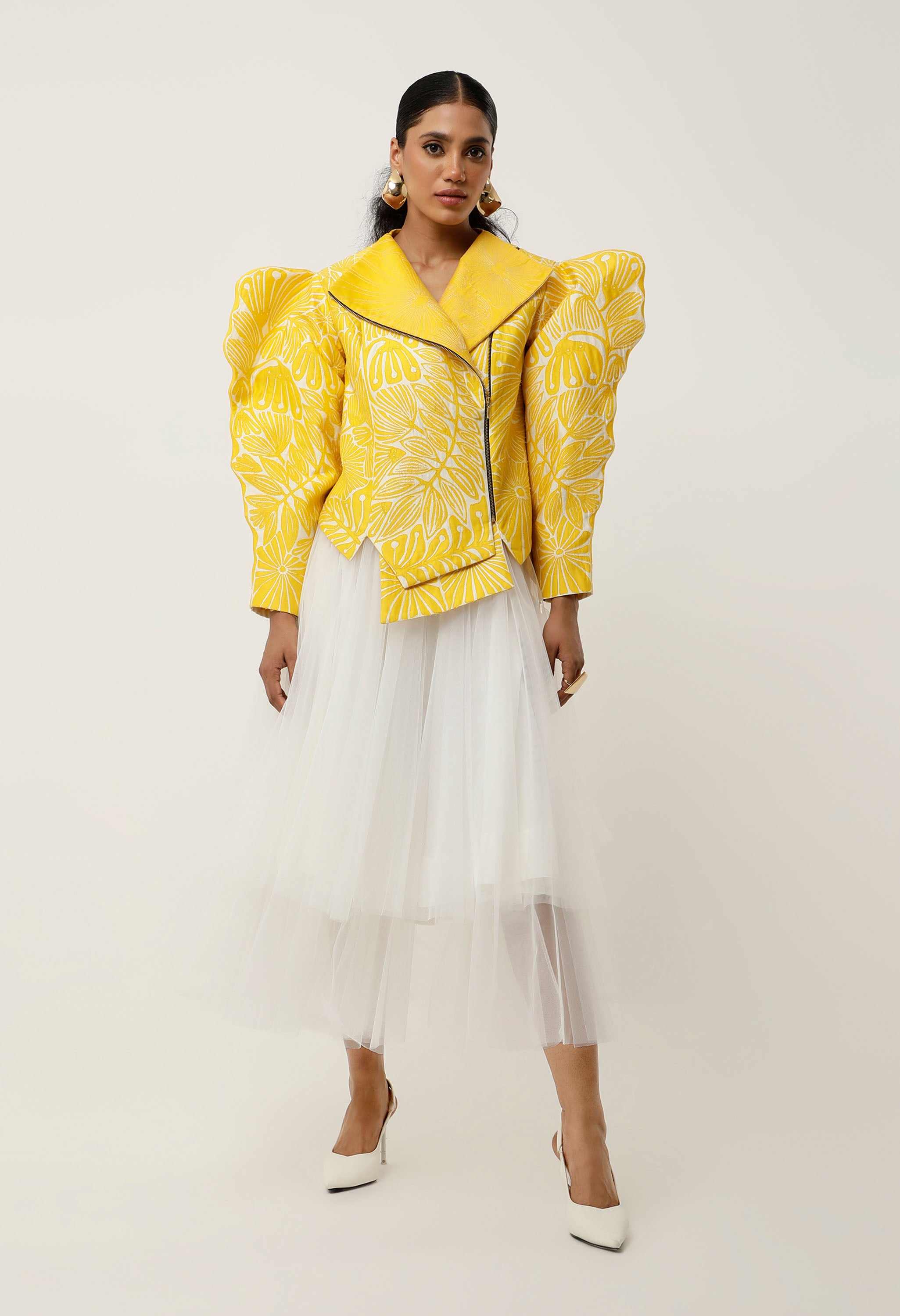 3D SLEEVED FLORAL CUTWORK JACKET WITH DOUBLE LAYER TULLE