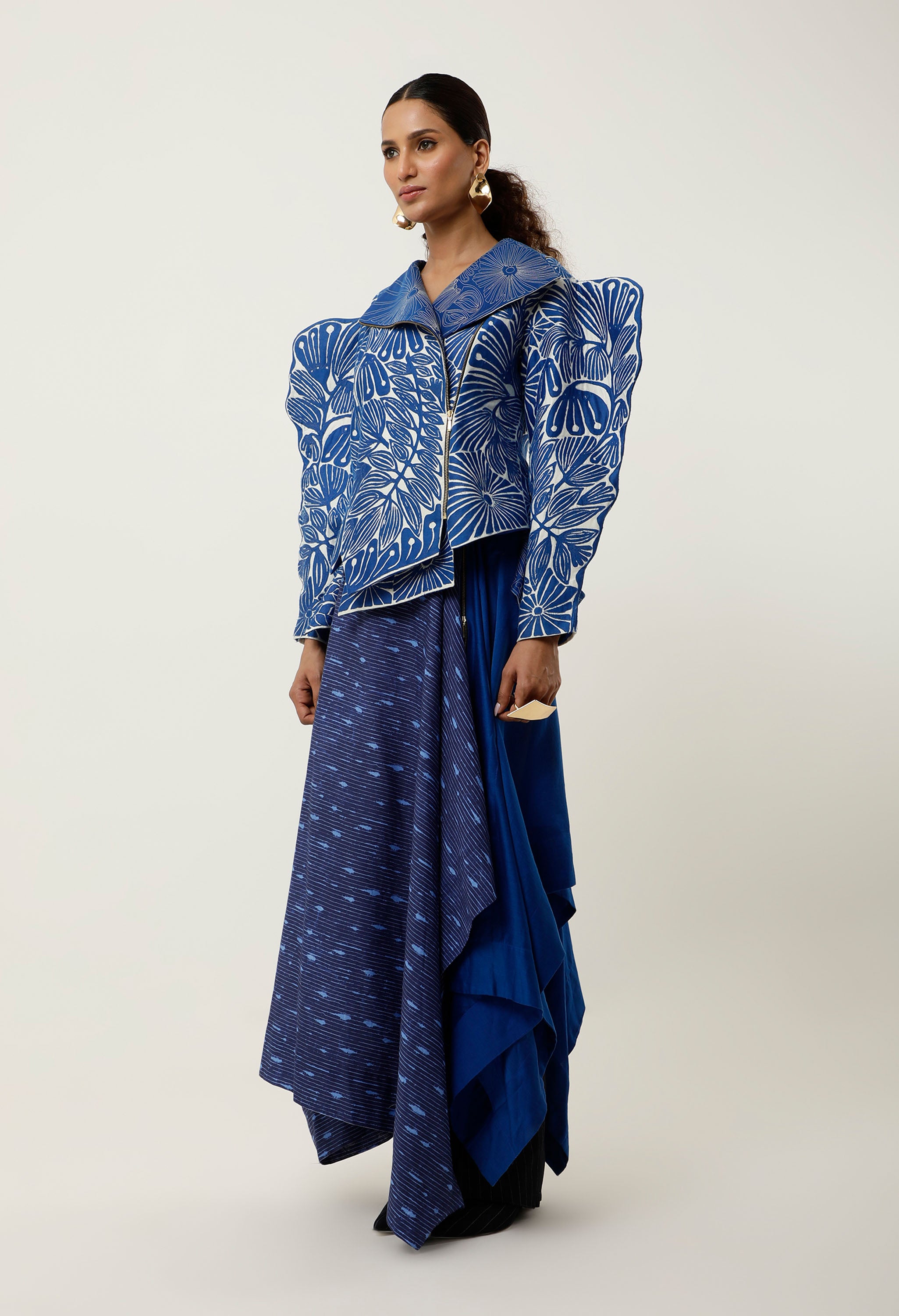 3D SLEEVES FLORAL CUTWORK JACKET