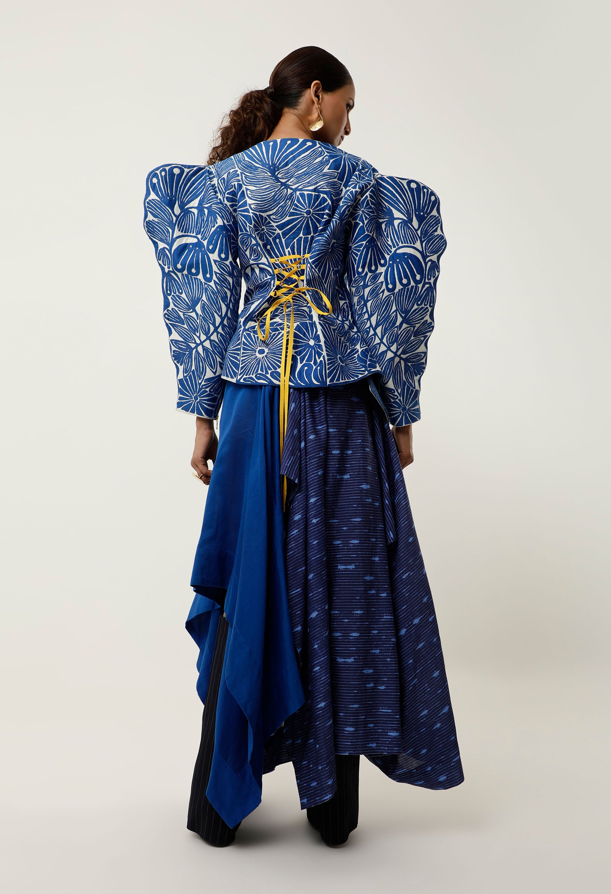 3D SLEEVES FLORAL CUTWORK JACKET