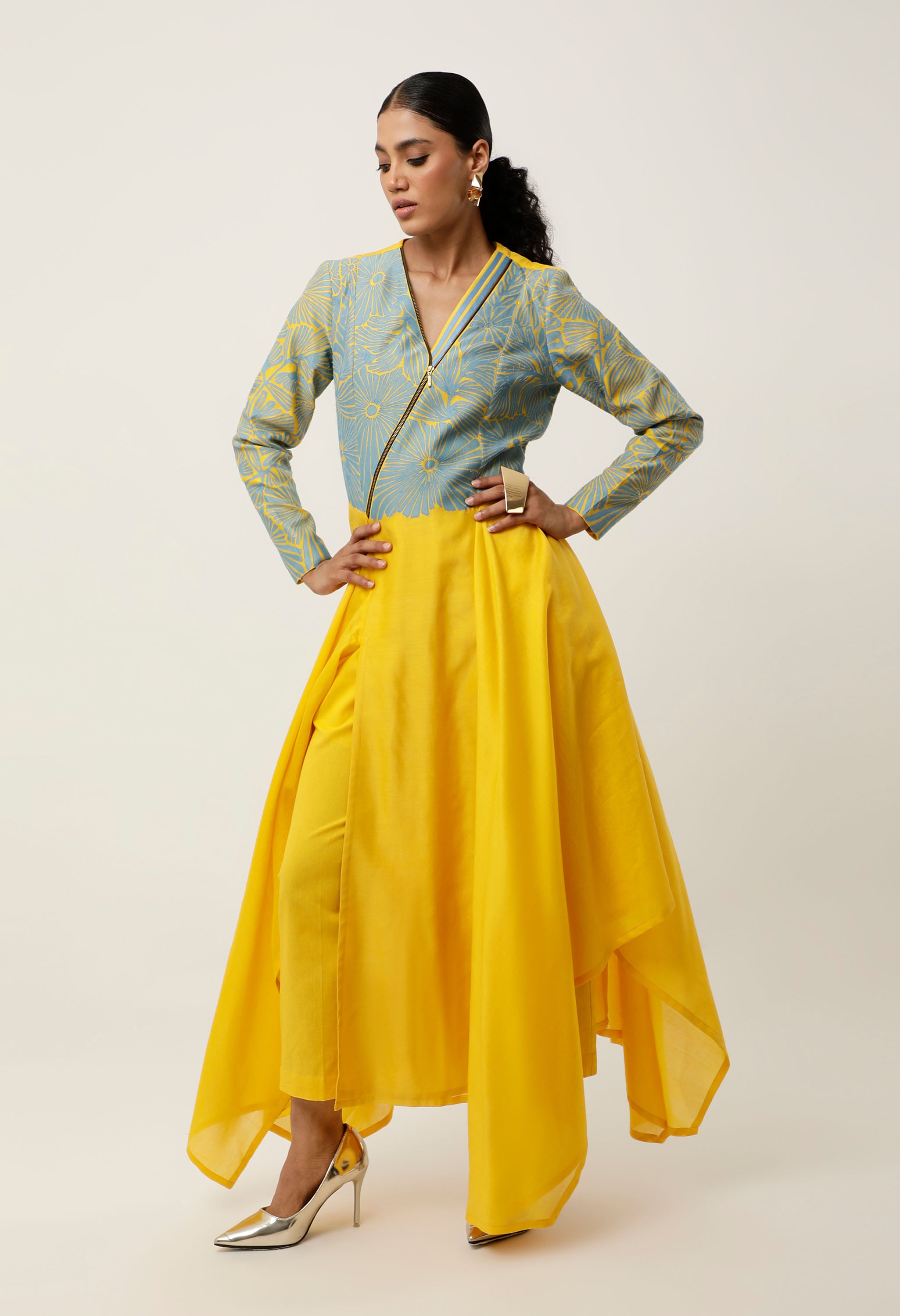 ZIPPERED V NECK CUTWORK ASSYMTRICAL KURTA WITH LINEN PANTS