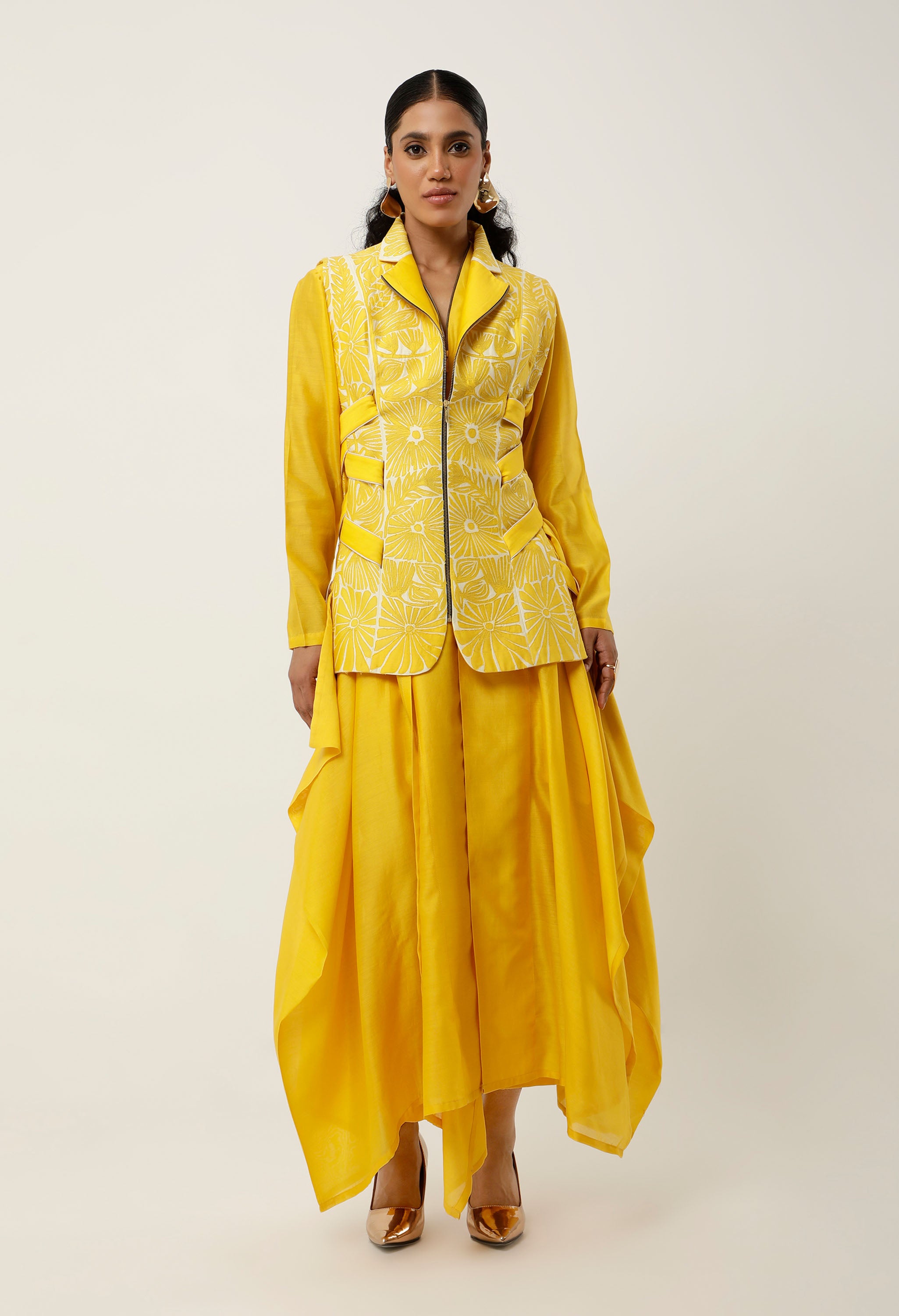 SIDE TIE UP CUTWORK JACKET WITH DRAPED INNER AND PANTS
