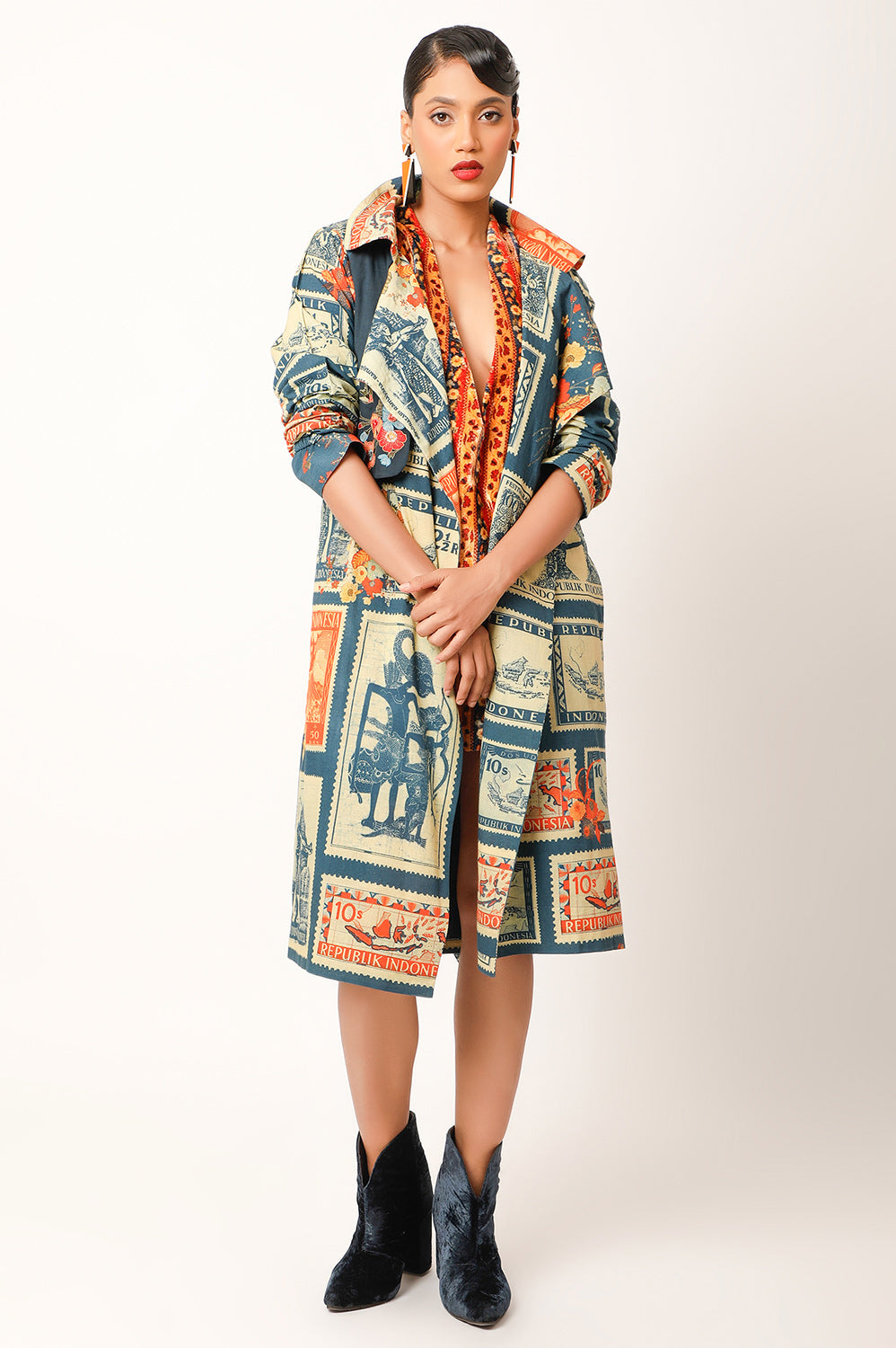 POSTAGE STAMP PRINTED TRENCH
