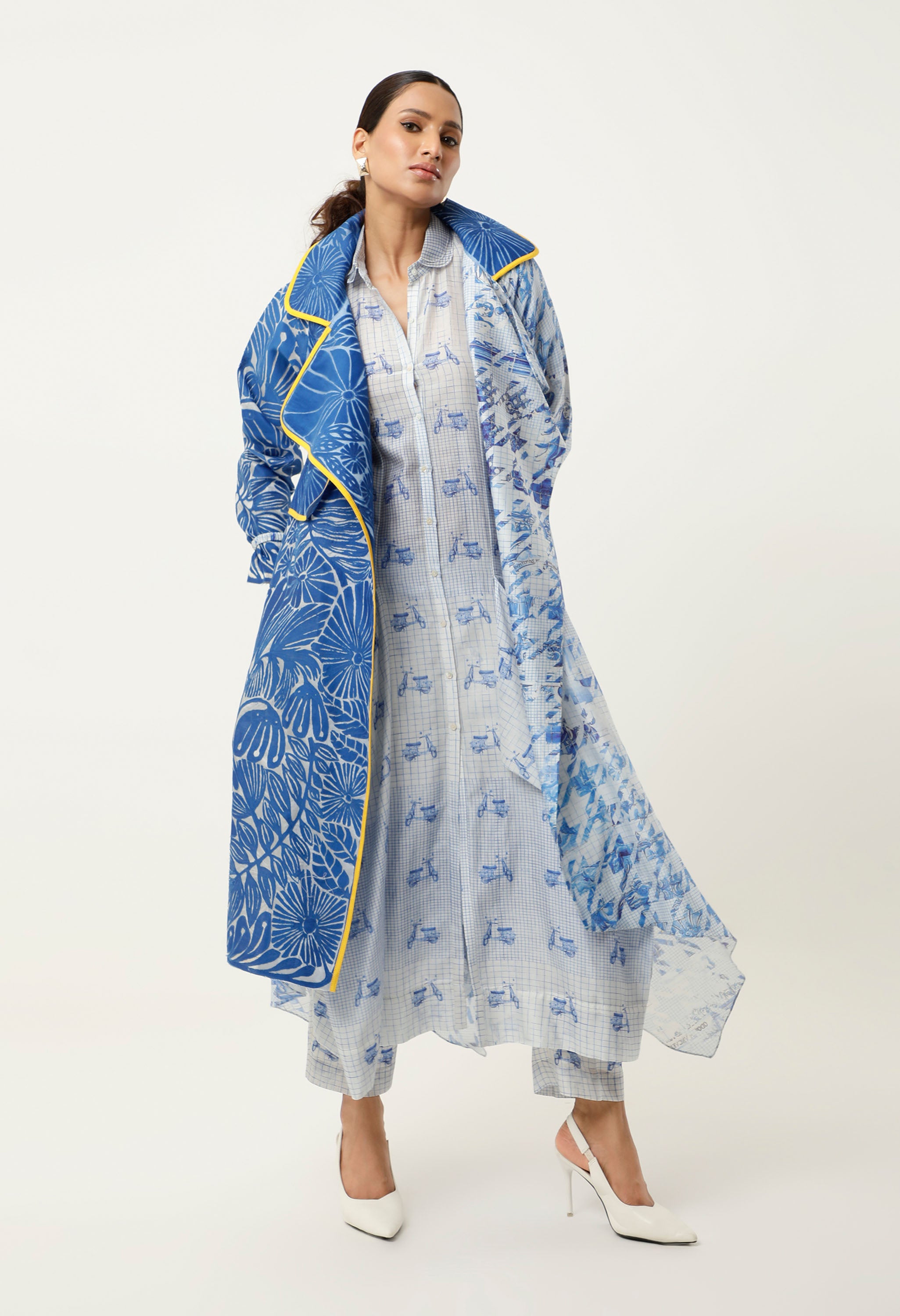 ASSYMTRICAL ORGANZA EMBROIDERED TRENCH WITH AZULEZO PRINT