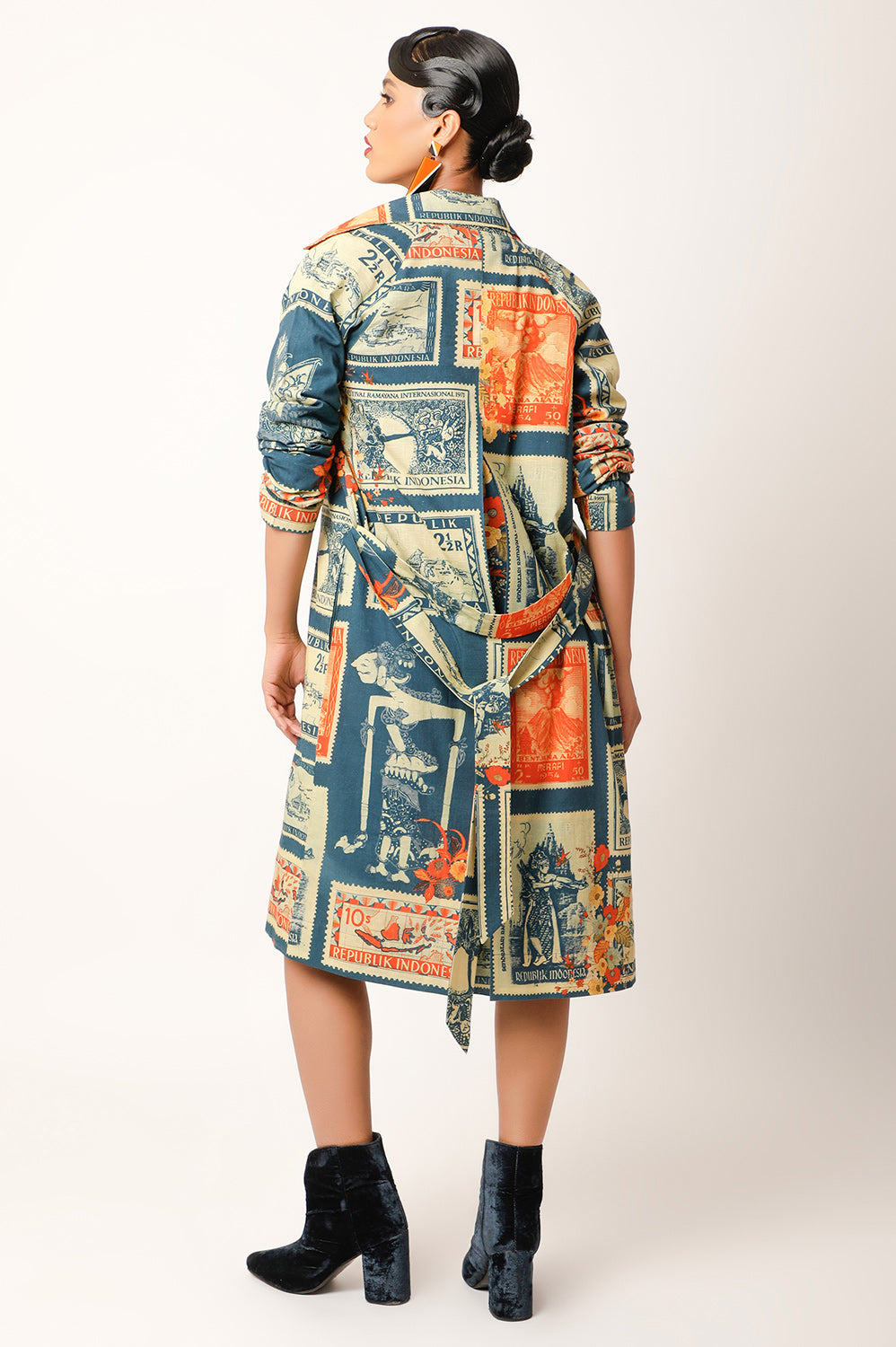 POSTAGE STAMP PRINTED TRENCH