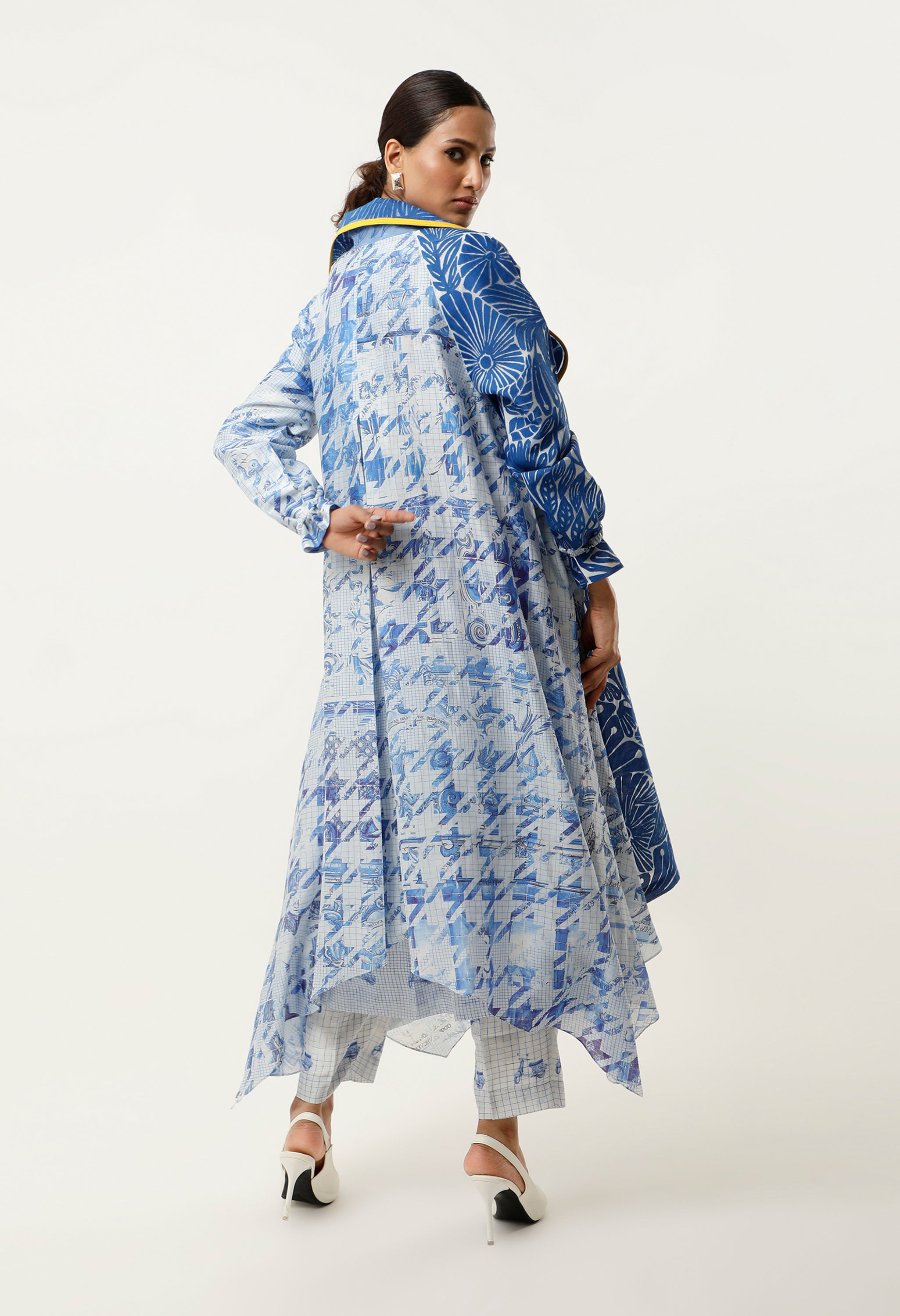 ASSYMTRICAL ORGANZA EMBROIDERED TRENCH WITH AZULEZO PRINT
