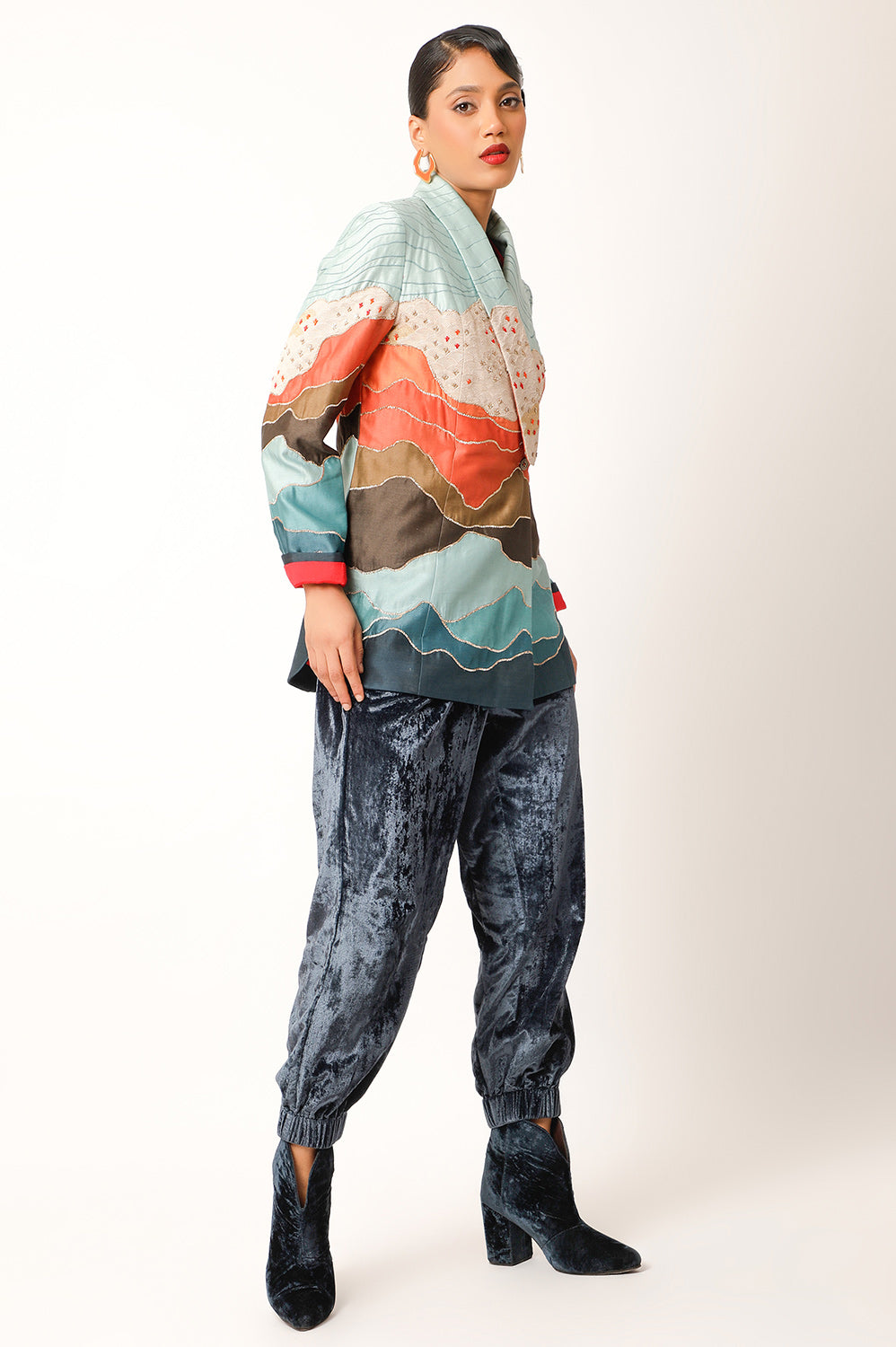 LANDSCAPE TEXTURED JACKET WITH VELVET JOGGERS