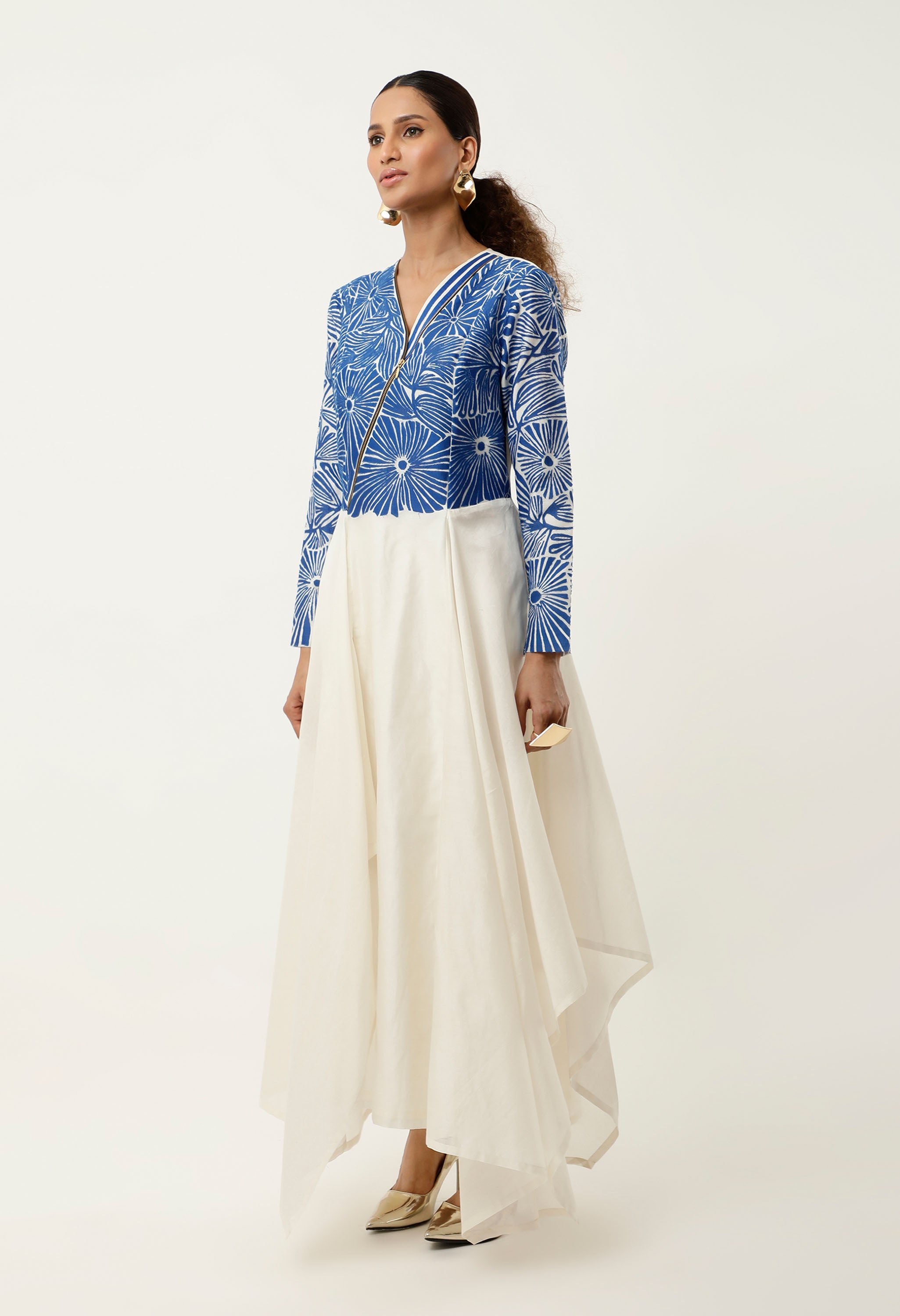 ZIPPERED V NECK CUTWORK ASSYMTRICAL KURTA WITH LINEN PANTS