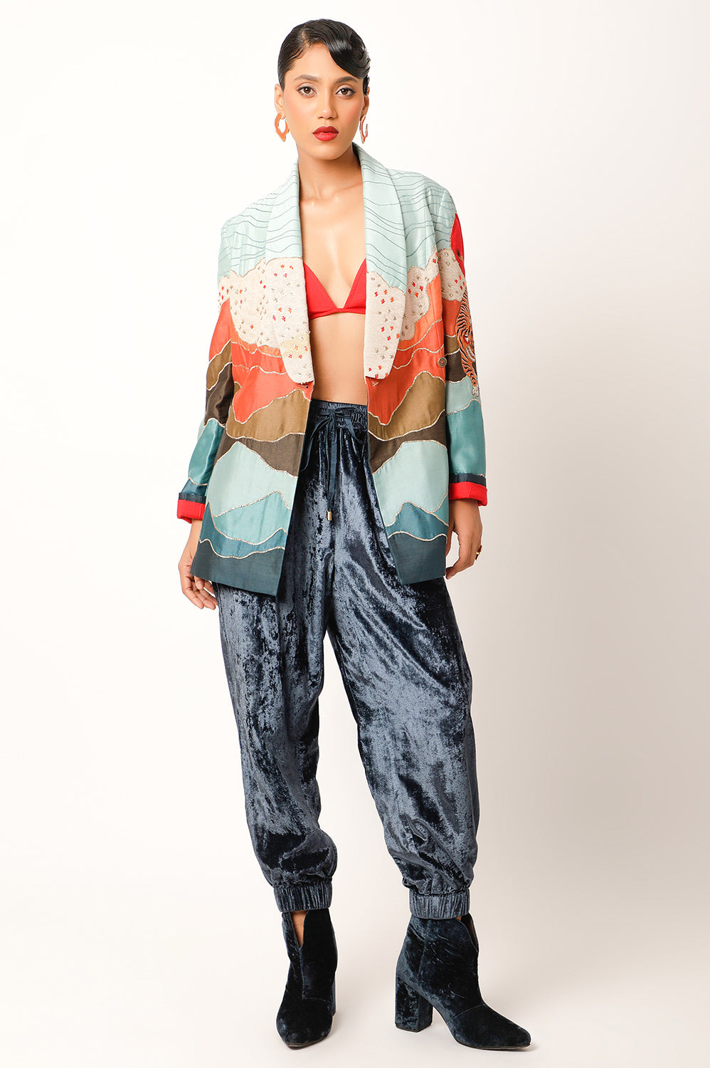 LANDSCAPE TEXTURED JACKET WITH VELVET JOGGERS