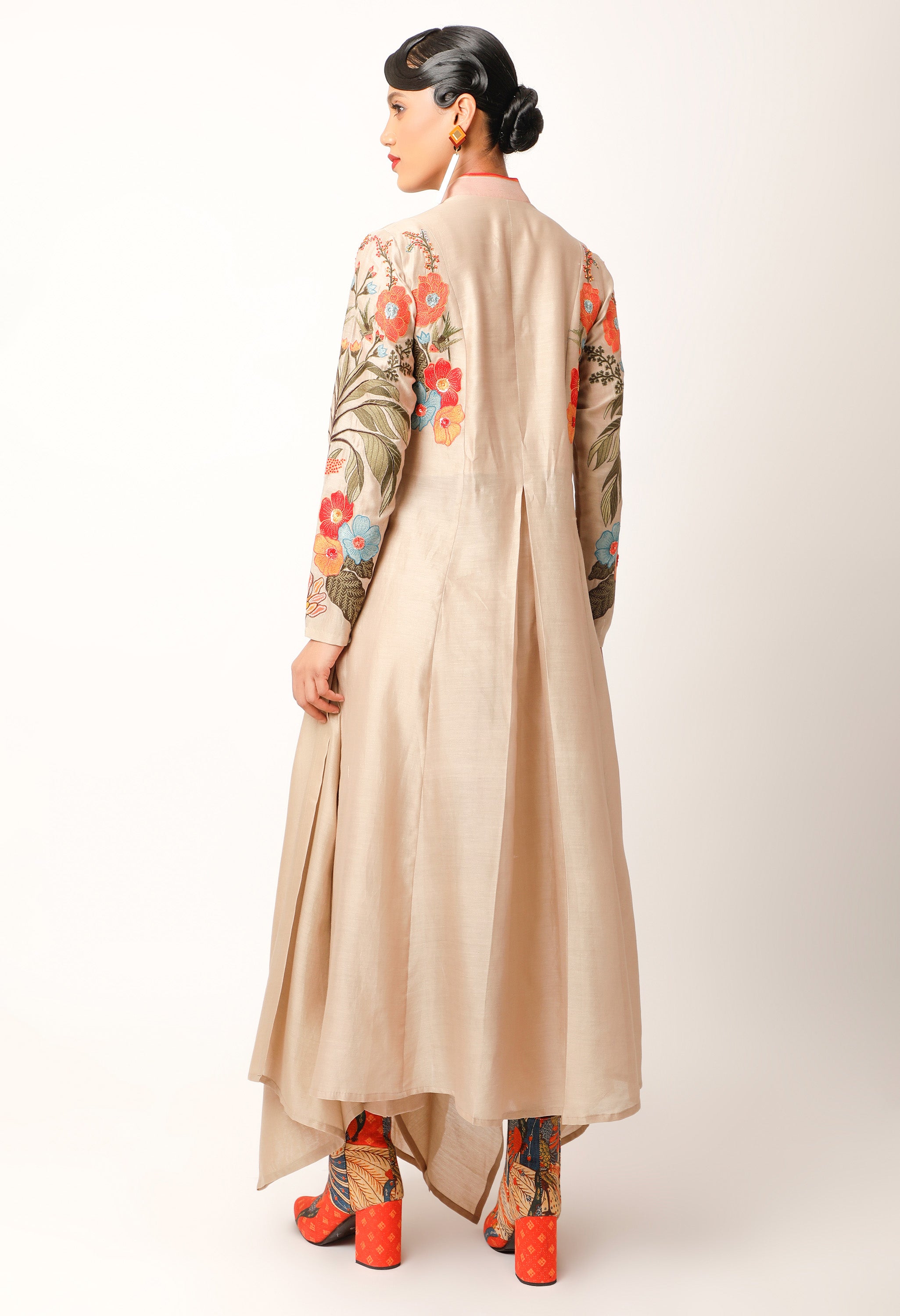 FOLIAGE EMBROIDERED ZIPPERED ANGRAKHA WITH PANTS