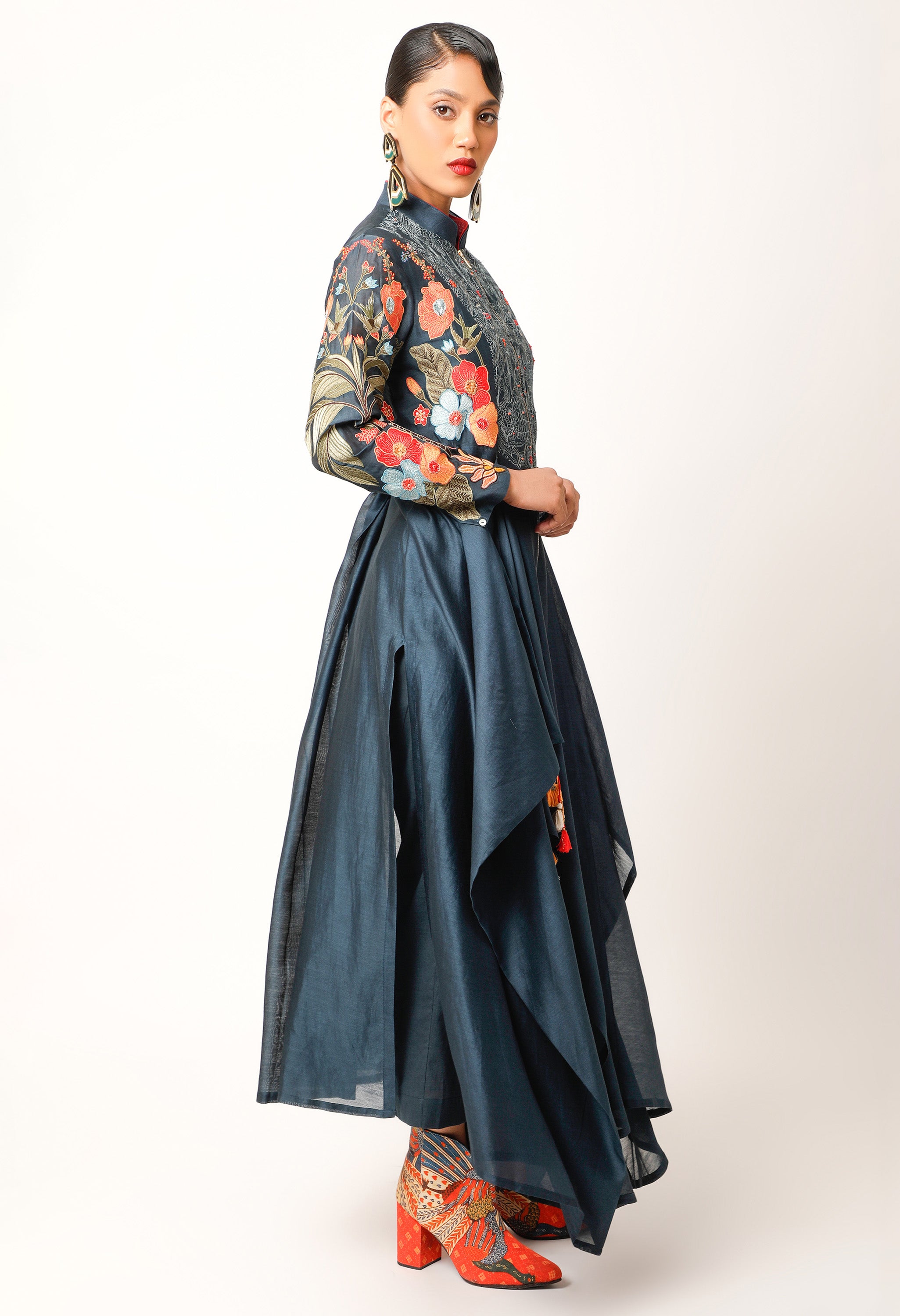FOLIAGE EMBROIDERED ZIPPERED ANGRAKHA WITH PANTS