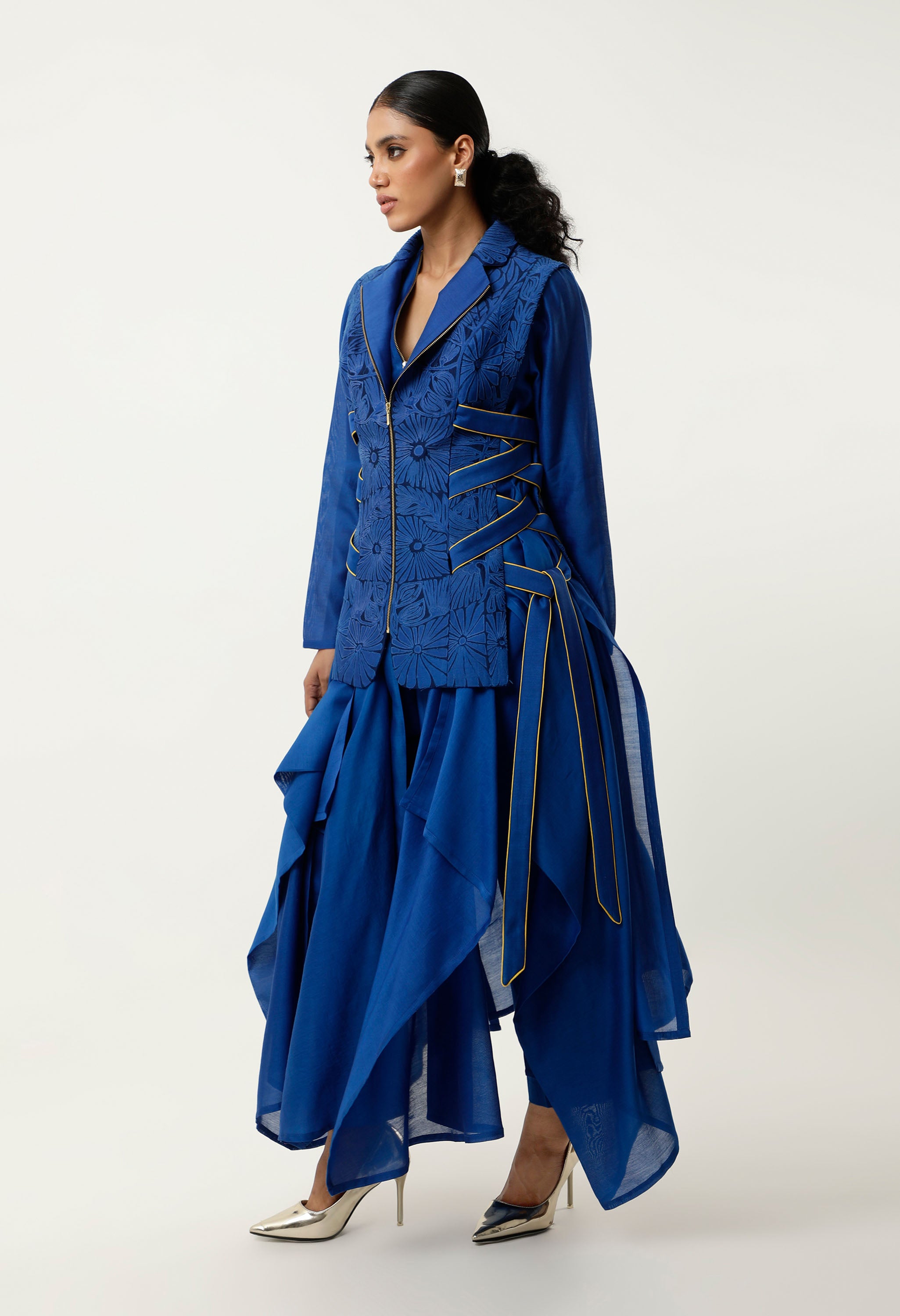 SIDE TIE UP CUTWORK JACKET WITH DRAPED INNER AND PANTS