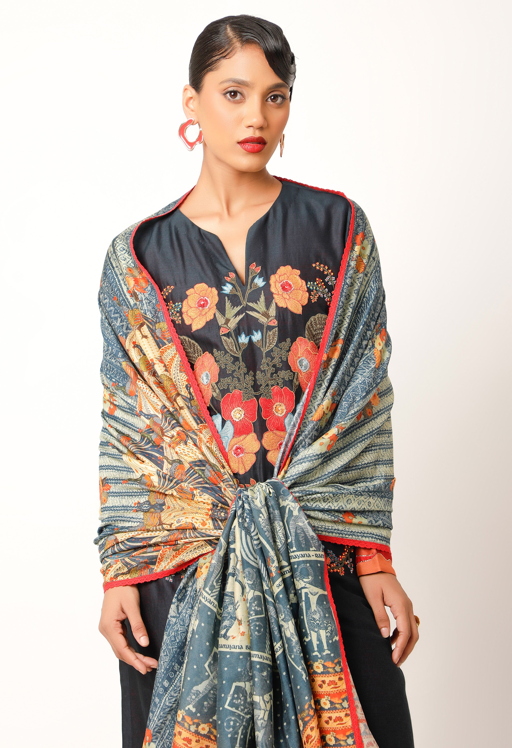 FOLIAGE EMBROIDERED STRAIGHT KURTA WITH PANTS