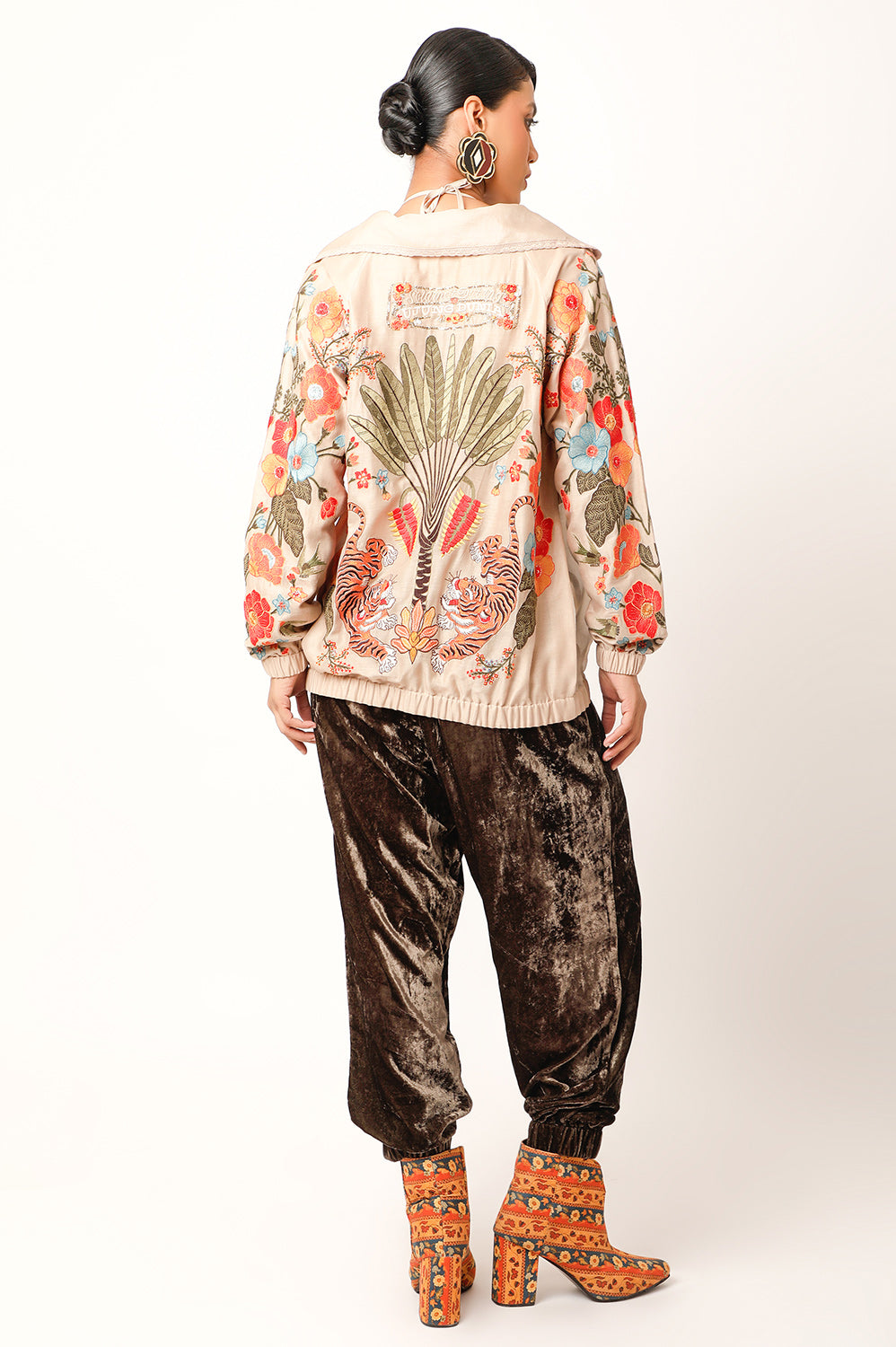 FOLIAGE EMBROIDERED TRENCH BOMBER JACKET