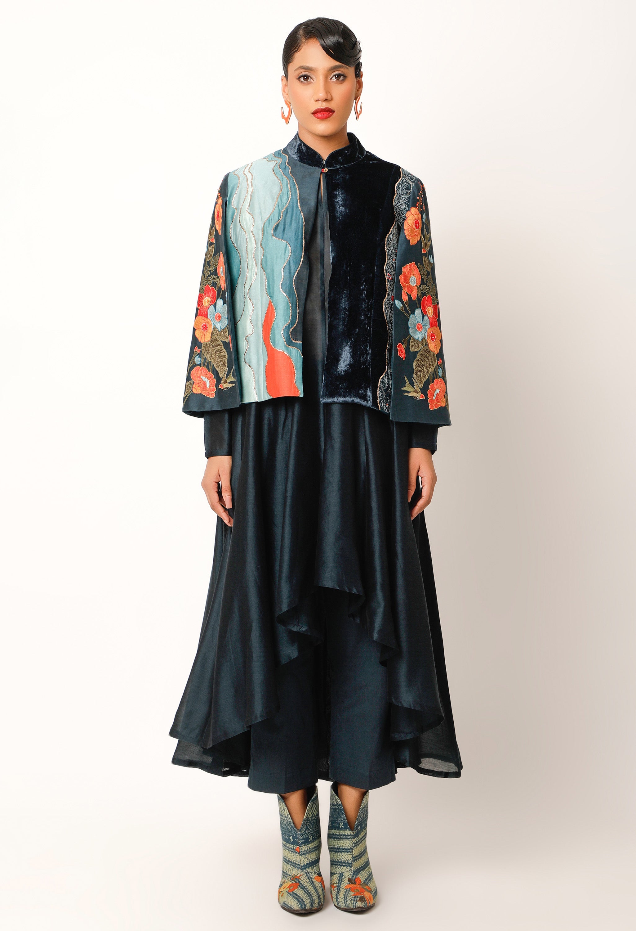 FOLIAGE EMB CAPE WITH ASSYMTRICAL KALIDAR