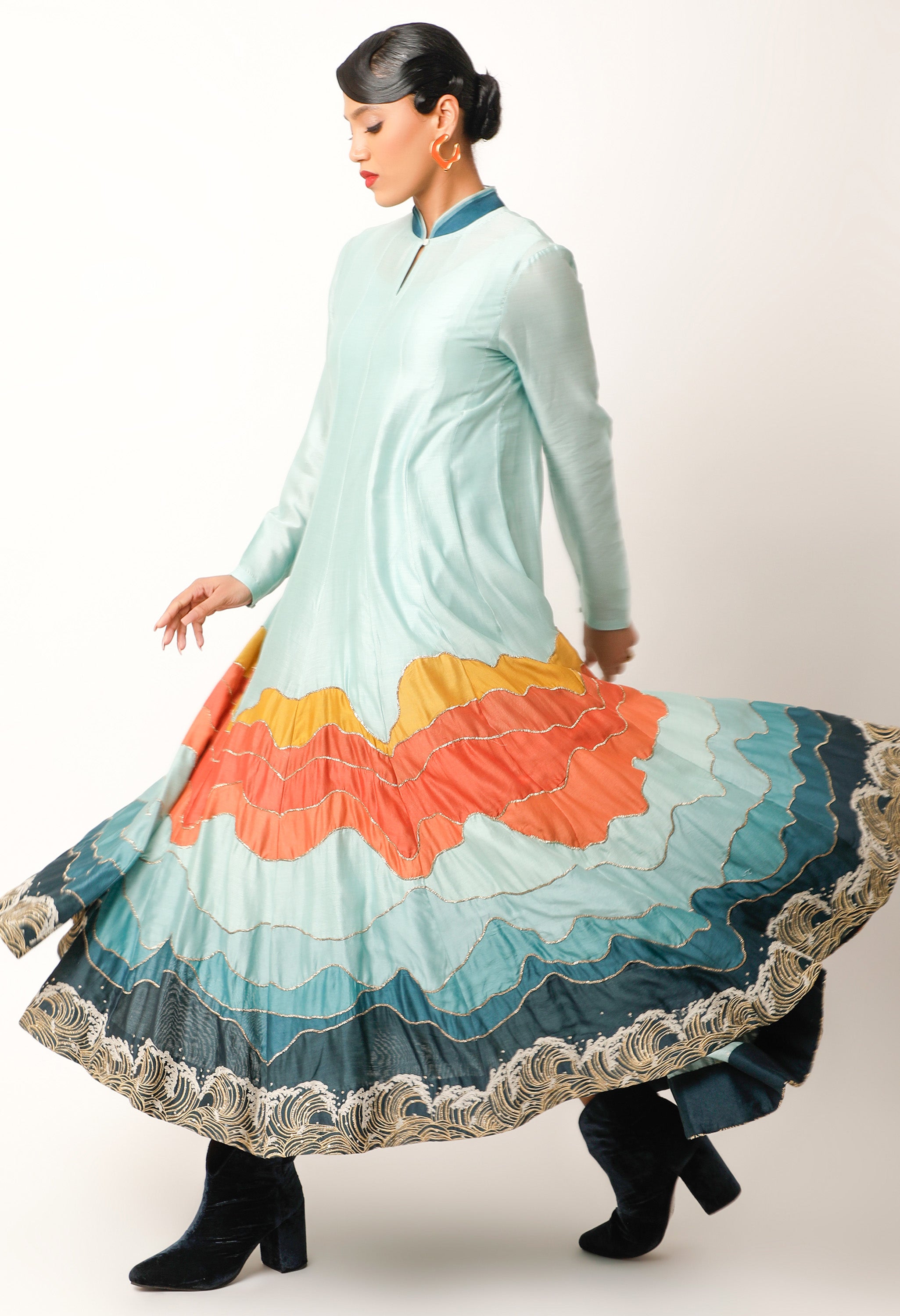 LANDSCAPE EMBROIDERED ZIPPERED KALIDAR WITH PANTS