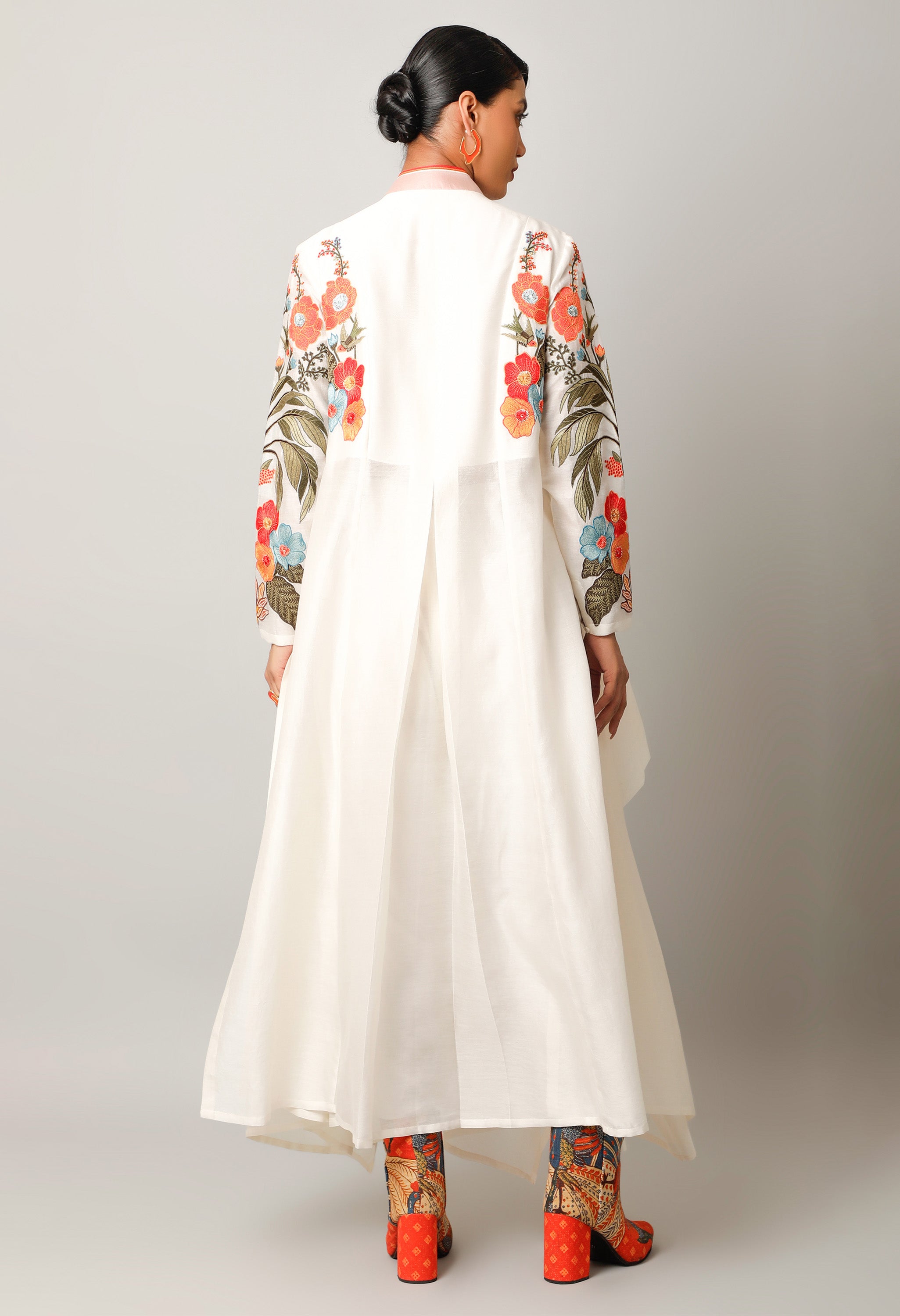 FOLIAGE EMBROIDERED ZIPPERED ANGRAKHA WITH PANTS