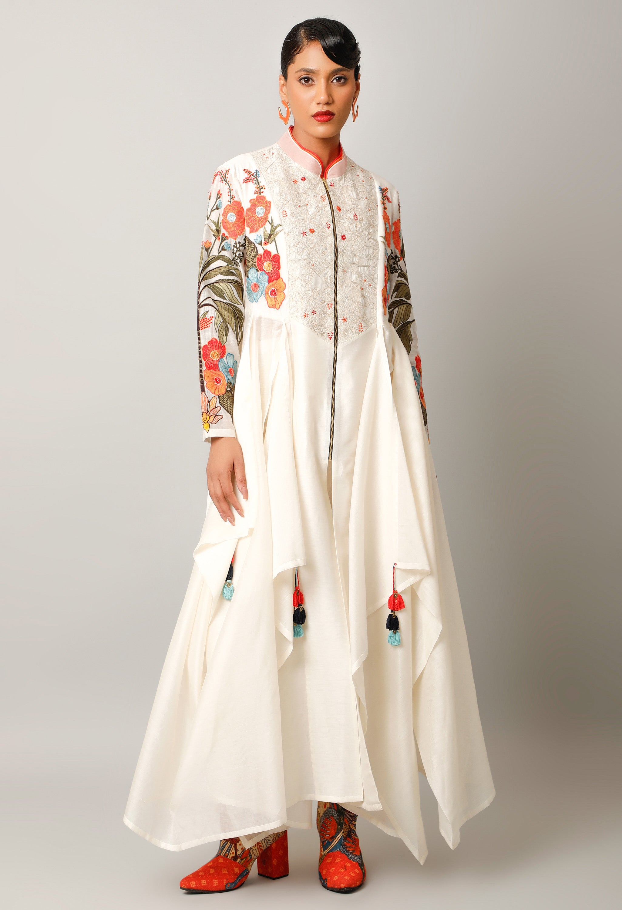 FOLIAGE EMBROIDERED ZIPPERED ANGRAKHA WITH PANTS