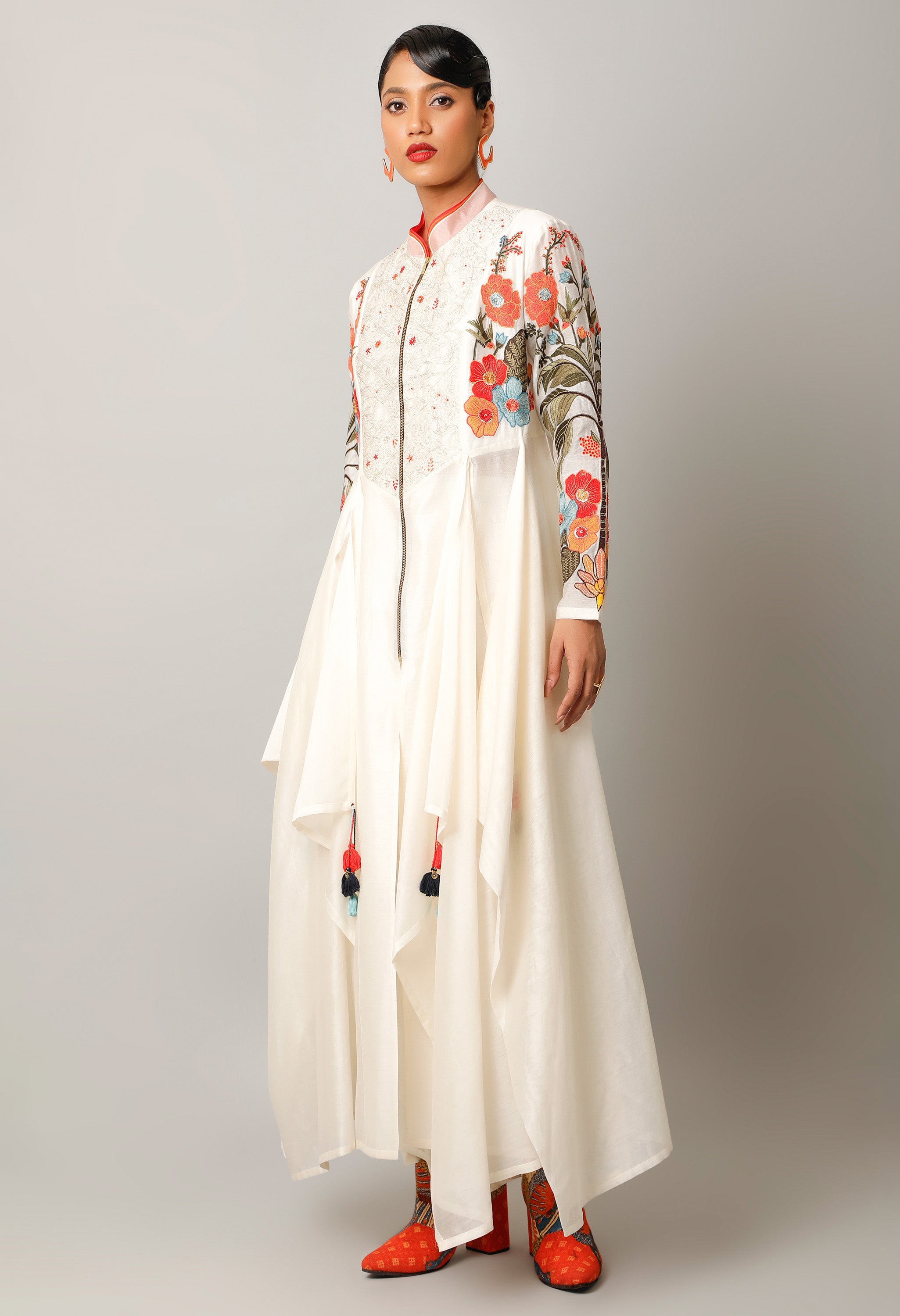 FOLIAGE EMBROIDERED ZIPPERED ANGRAKHA WITH PANTS