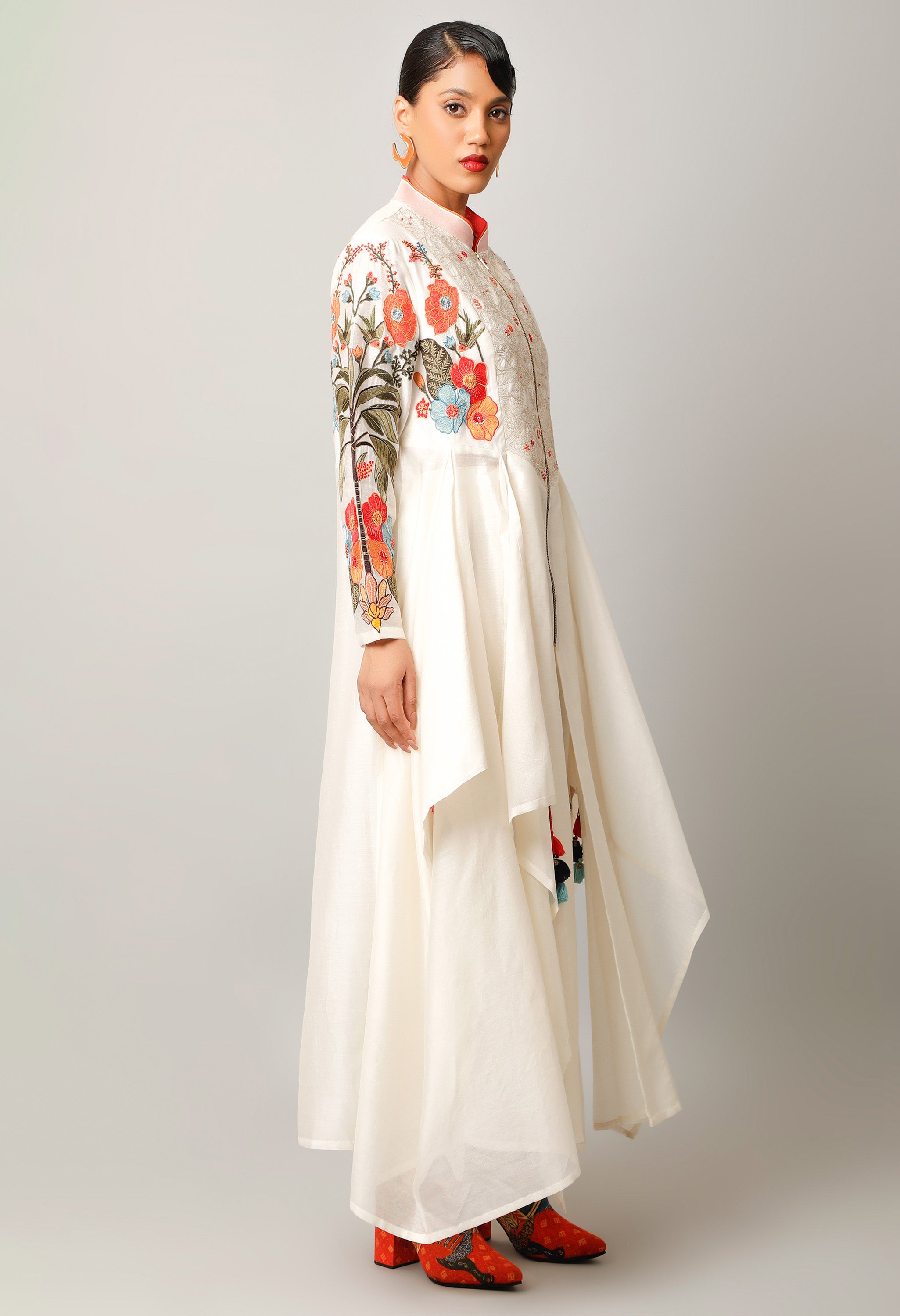 FOLIAGE EMBROIDERED ZIPPERED ANGRAKHA WITH PANTS