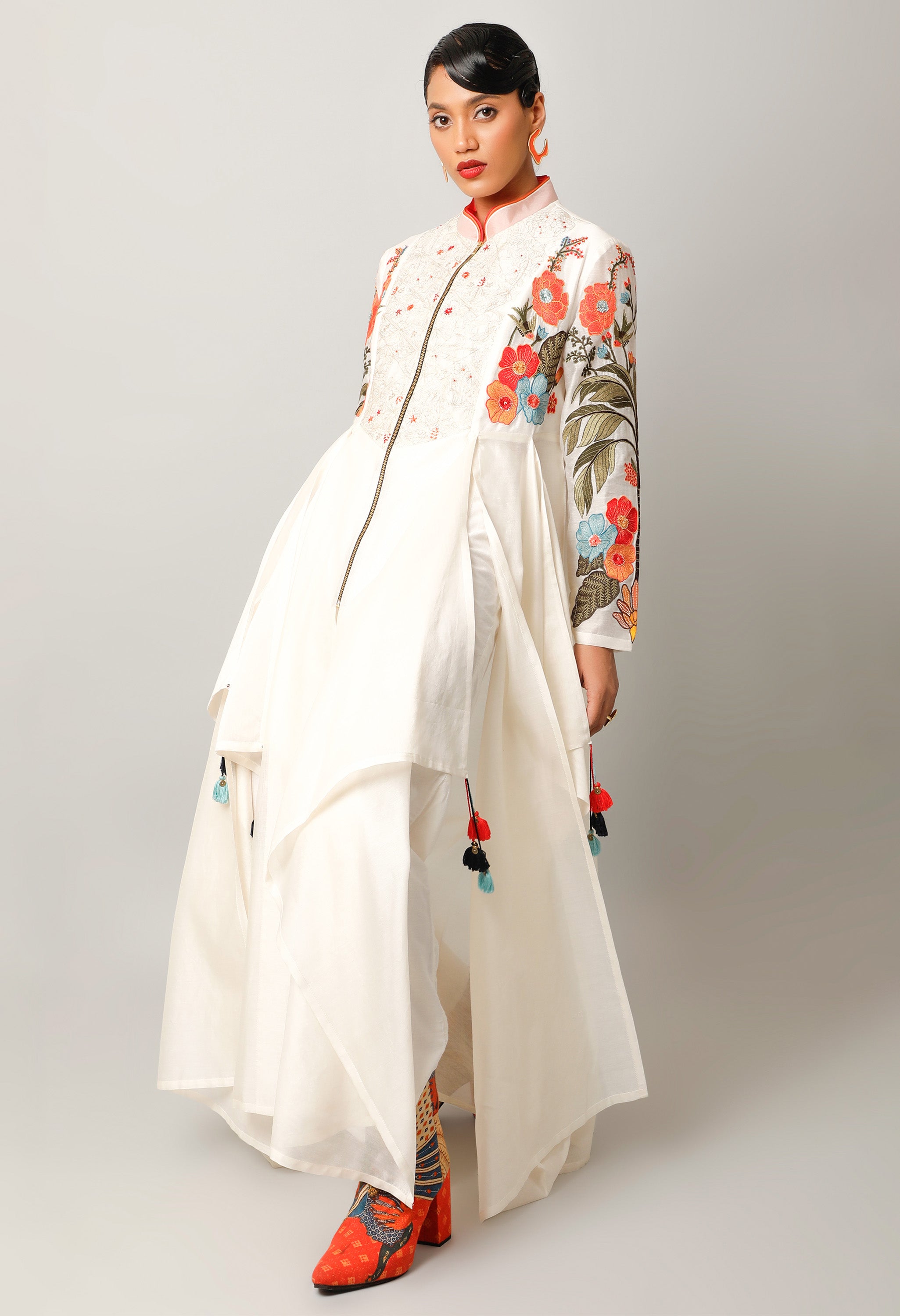 FOLIAGE EMBROIDERED ZIPPERED ANGRAKHA WITH PANTS