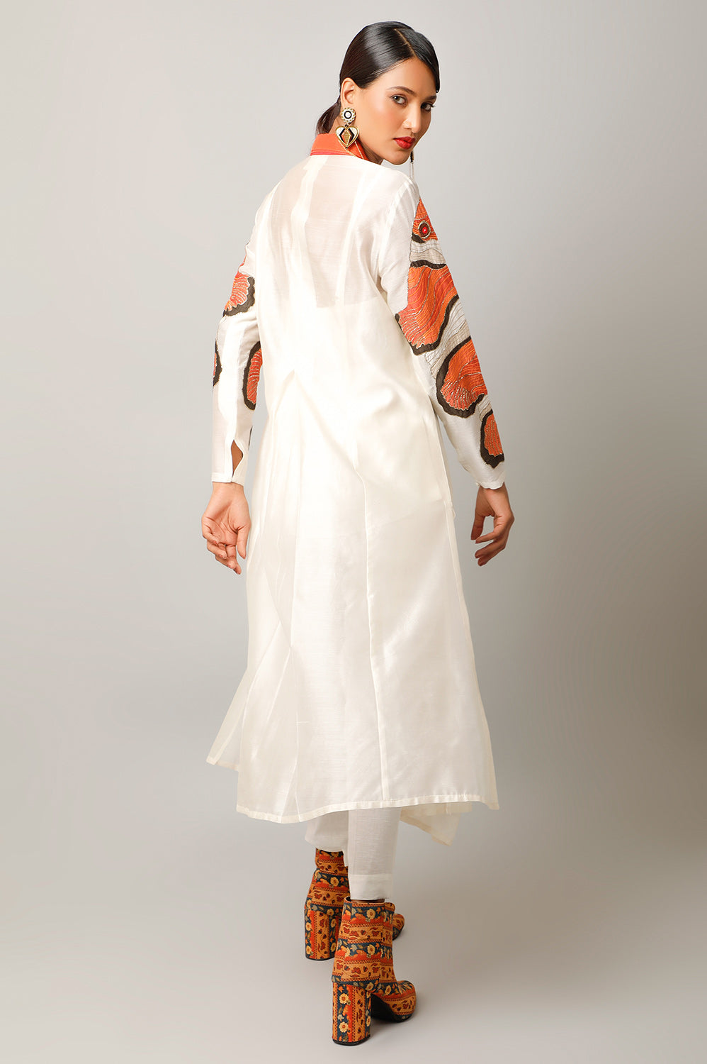 DRAPED SHIRT WITH FISH DETAIL ON THE SLEEVES + INNER SLIP + PANTS