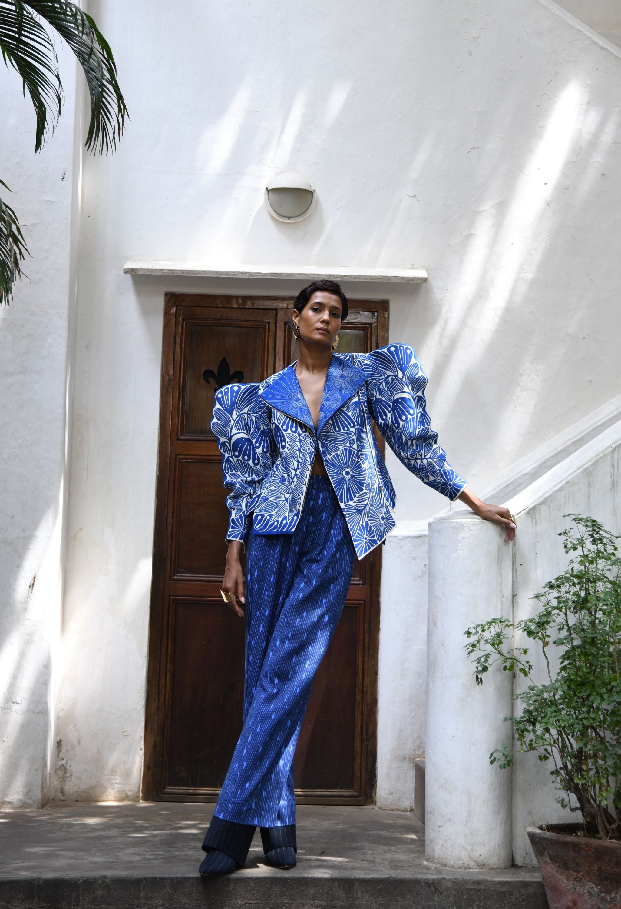 3D SLEEVES FLORAL CUTWORK JACKET