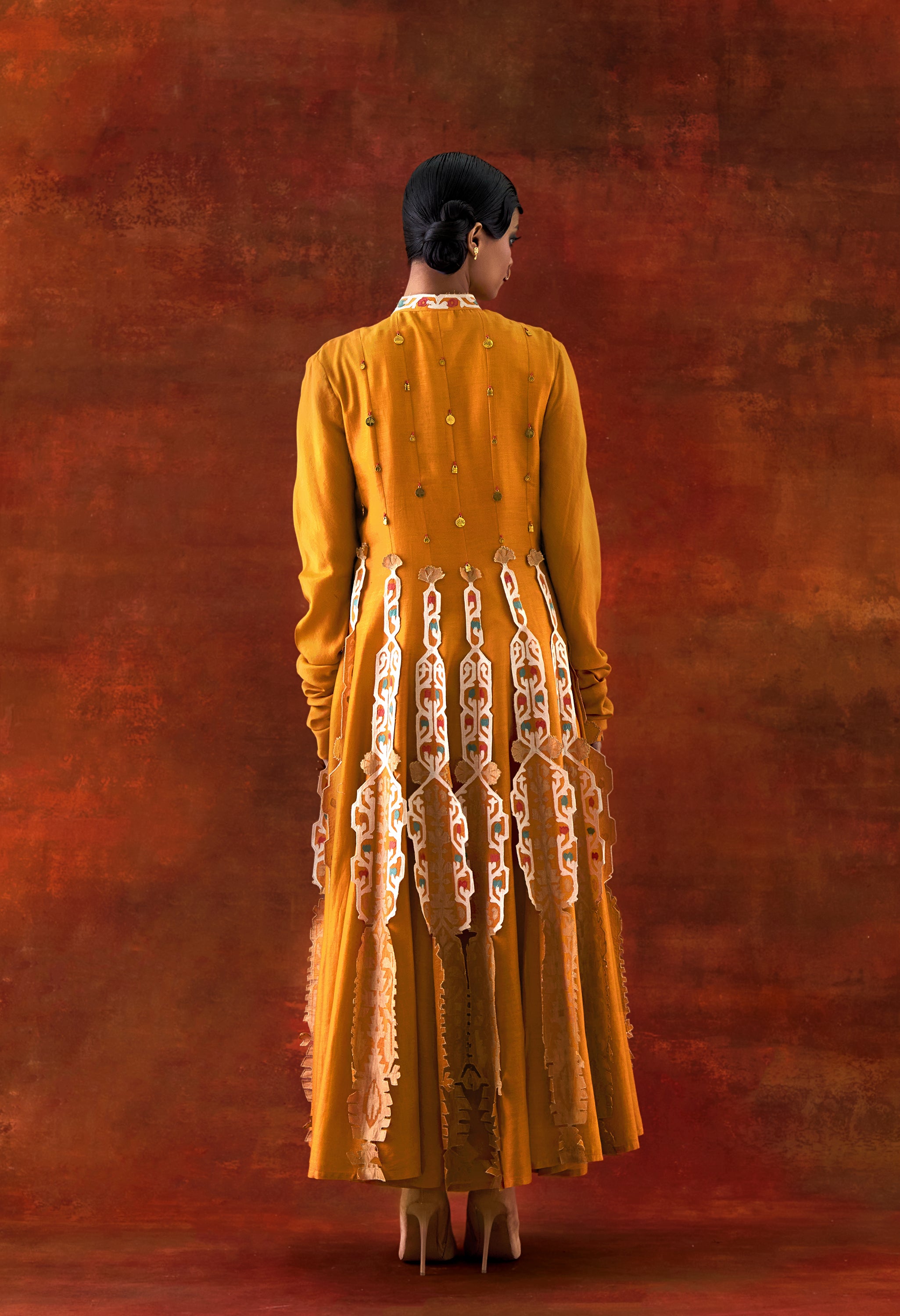 EMBROIDERED KALIDAR WITH SLEEVLESS INNER