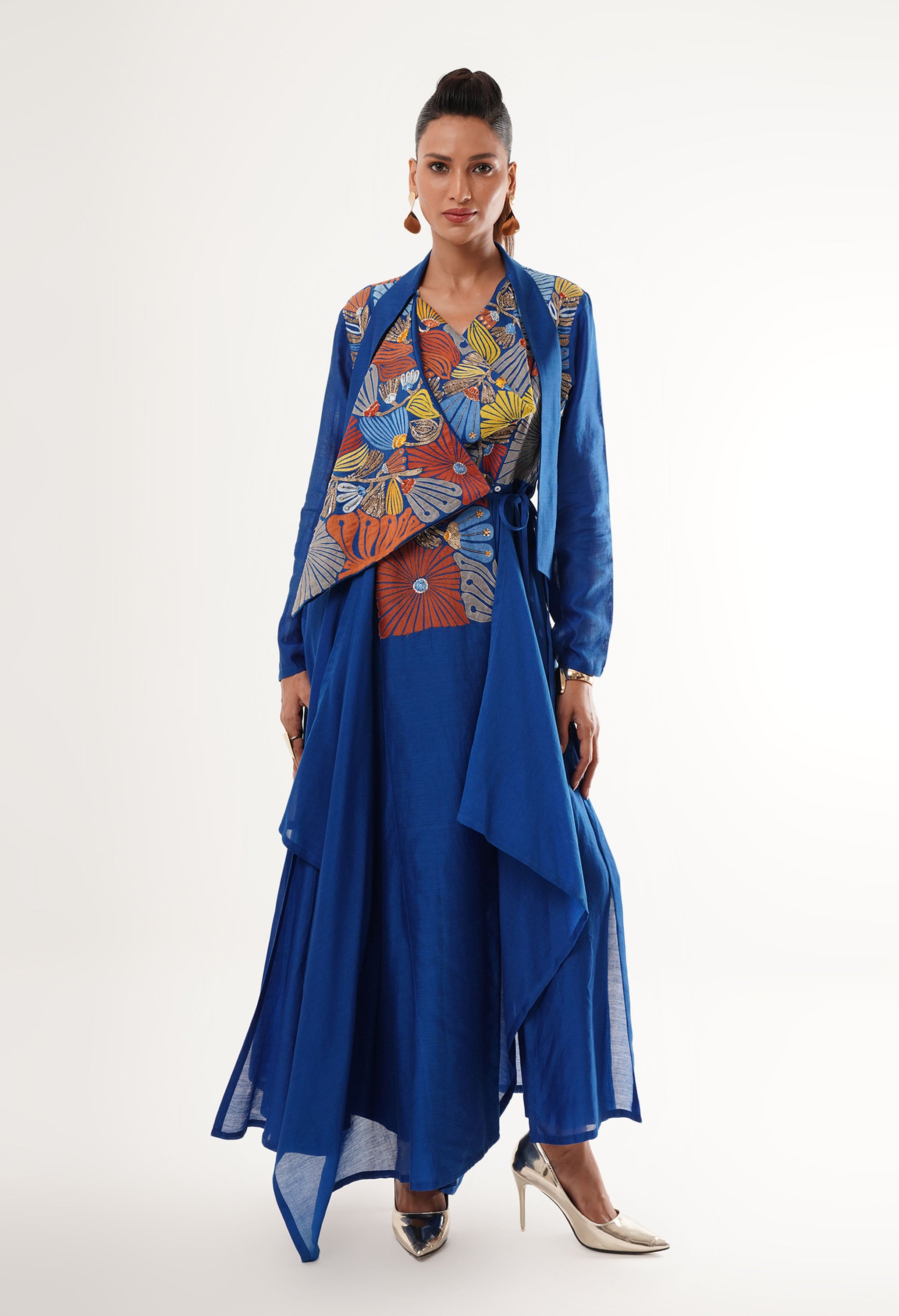 ENGINEERED COWL NECK ANGRAKHA