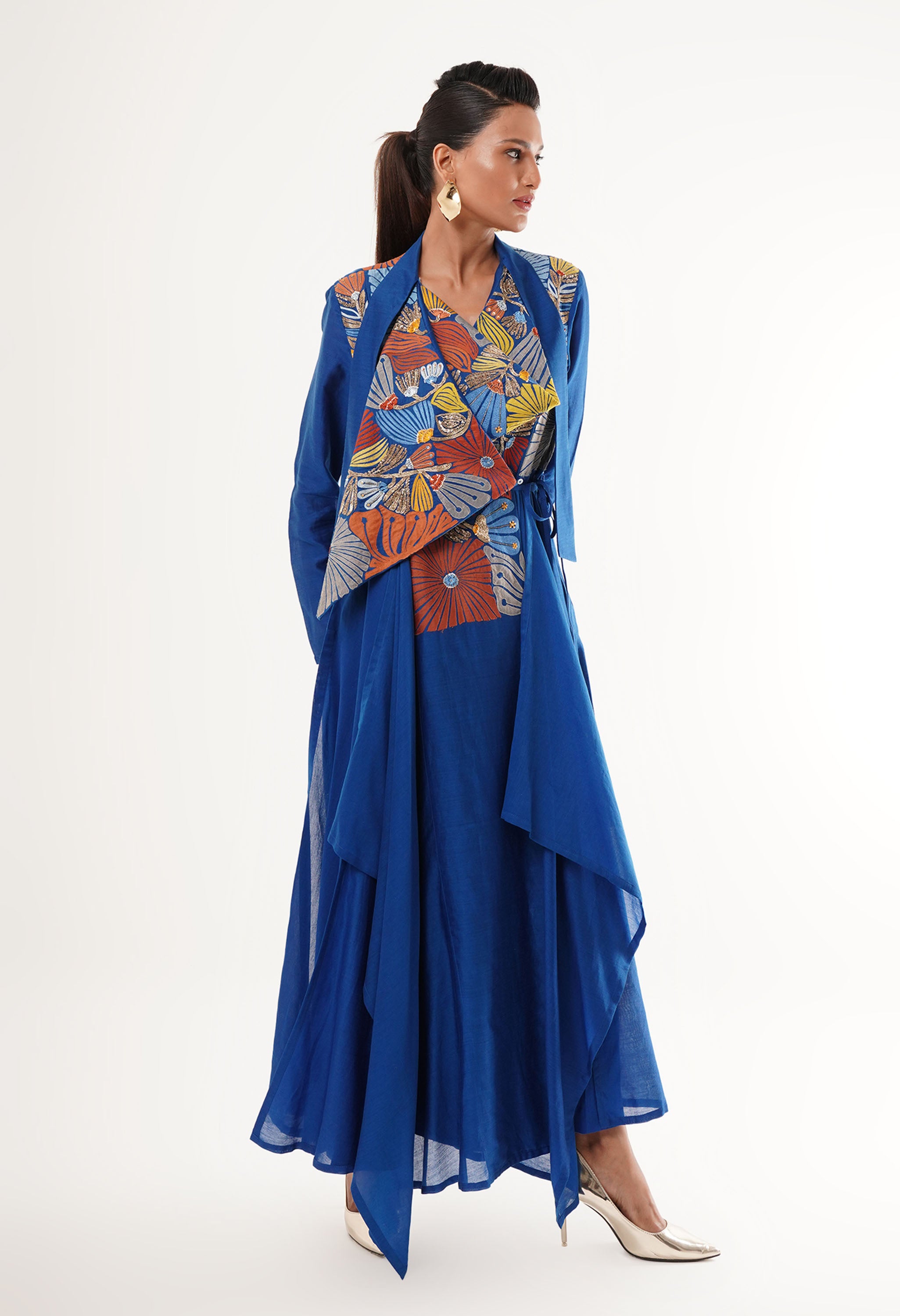 ENGINEERED COWL NECK ANGRAKHA