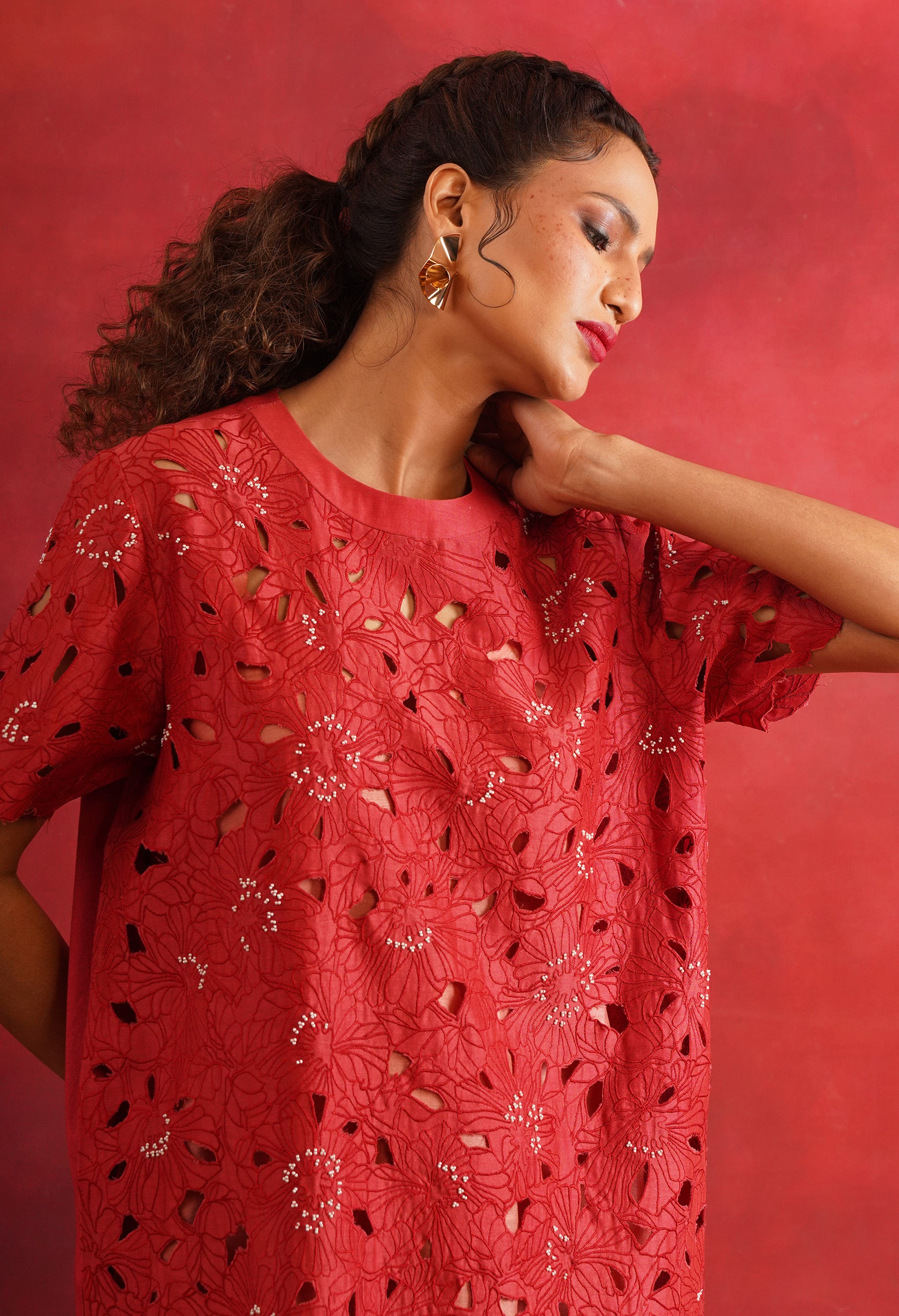 FLORAL CUTWORK SHIFT DRESS