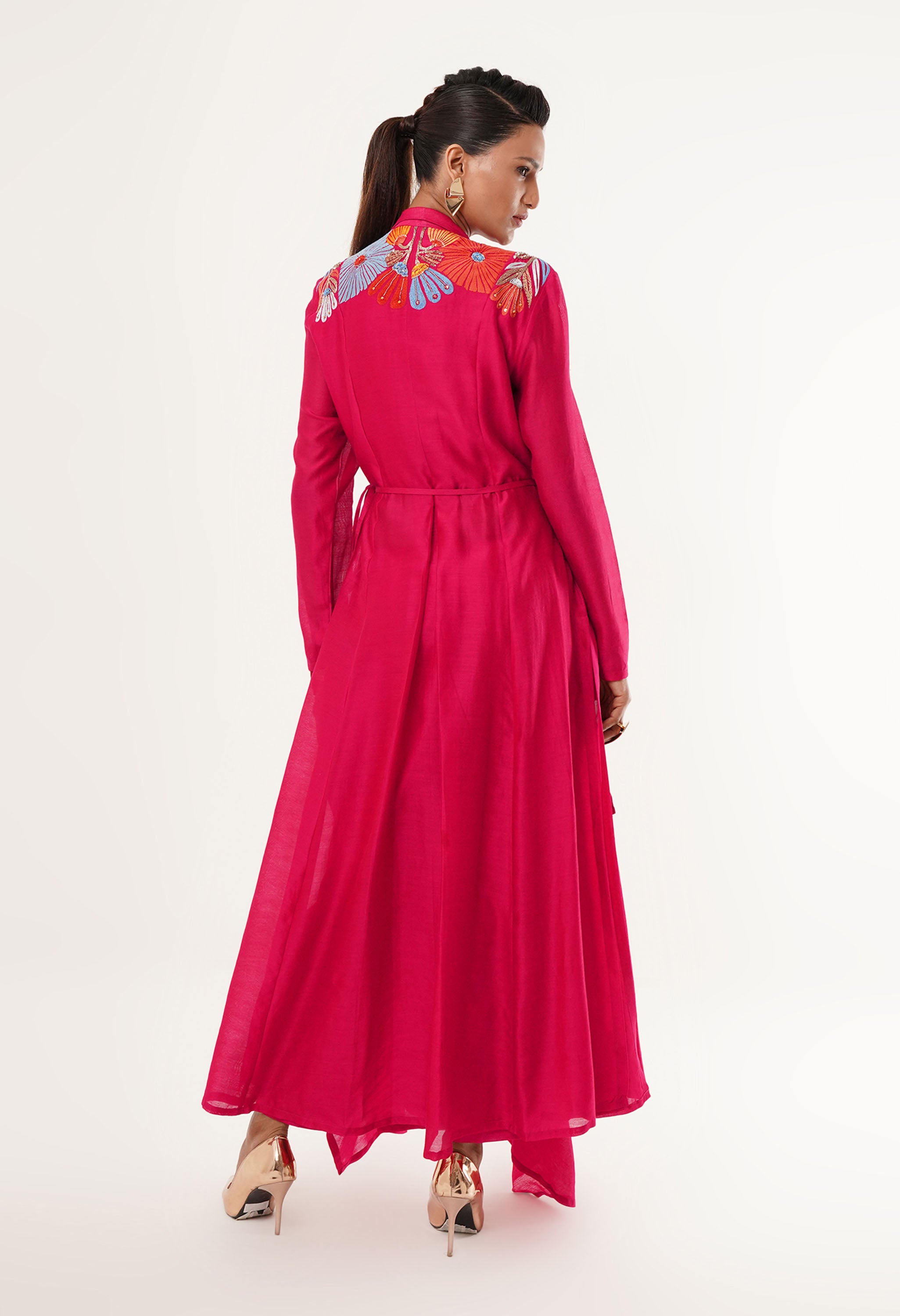 ENGINEERED COWL NECK ANGRAKHA