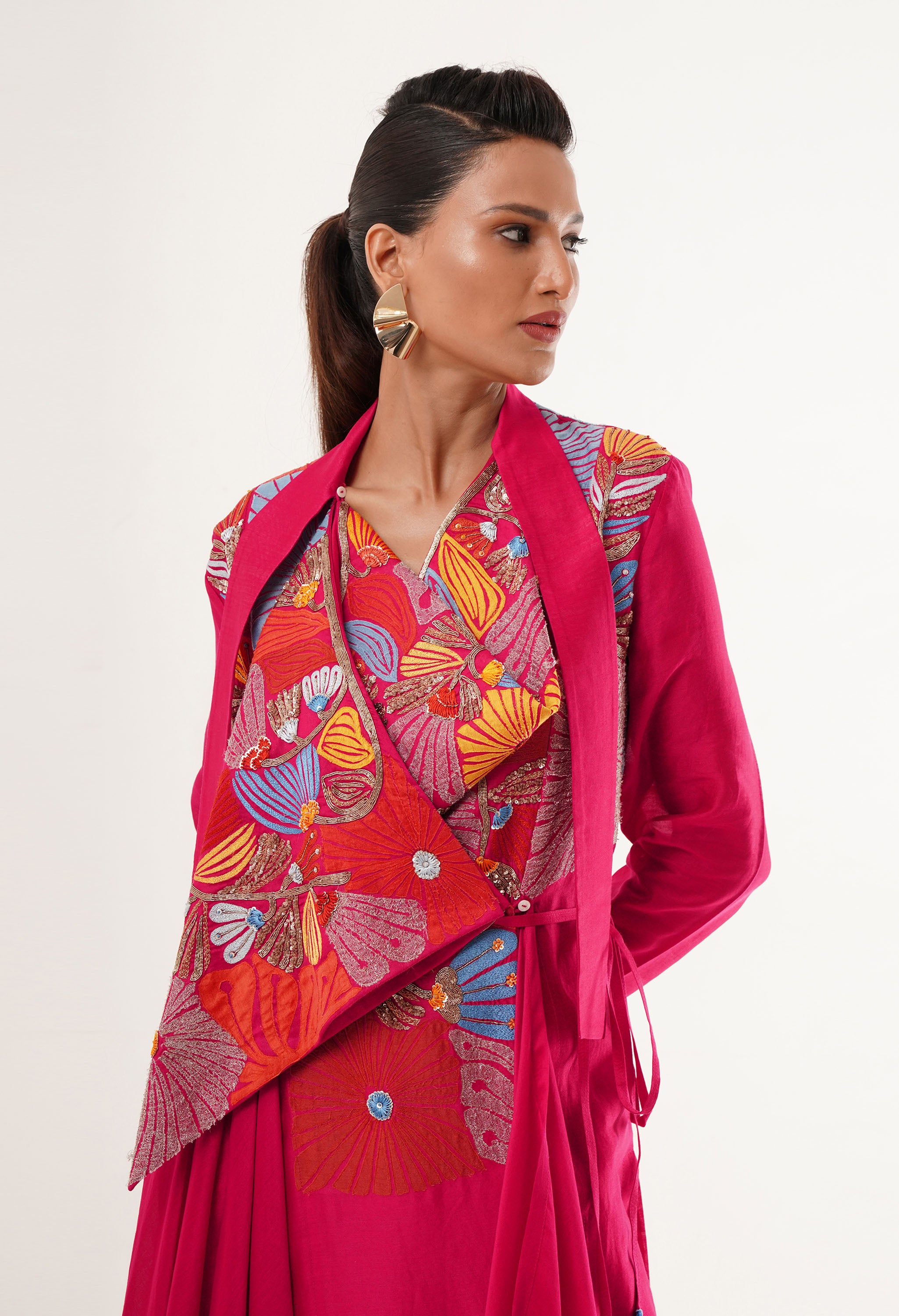 ENGINEERED COWL NECK ANGRAKHA