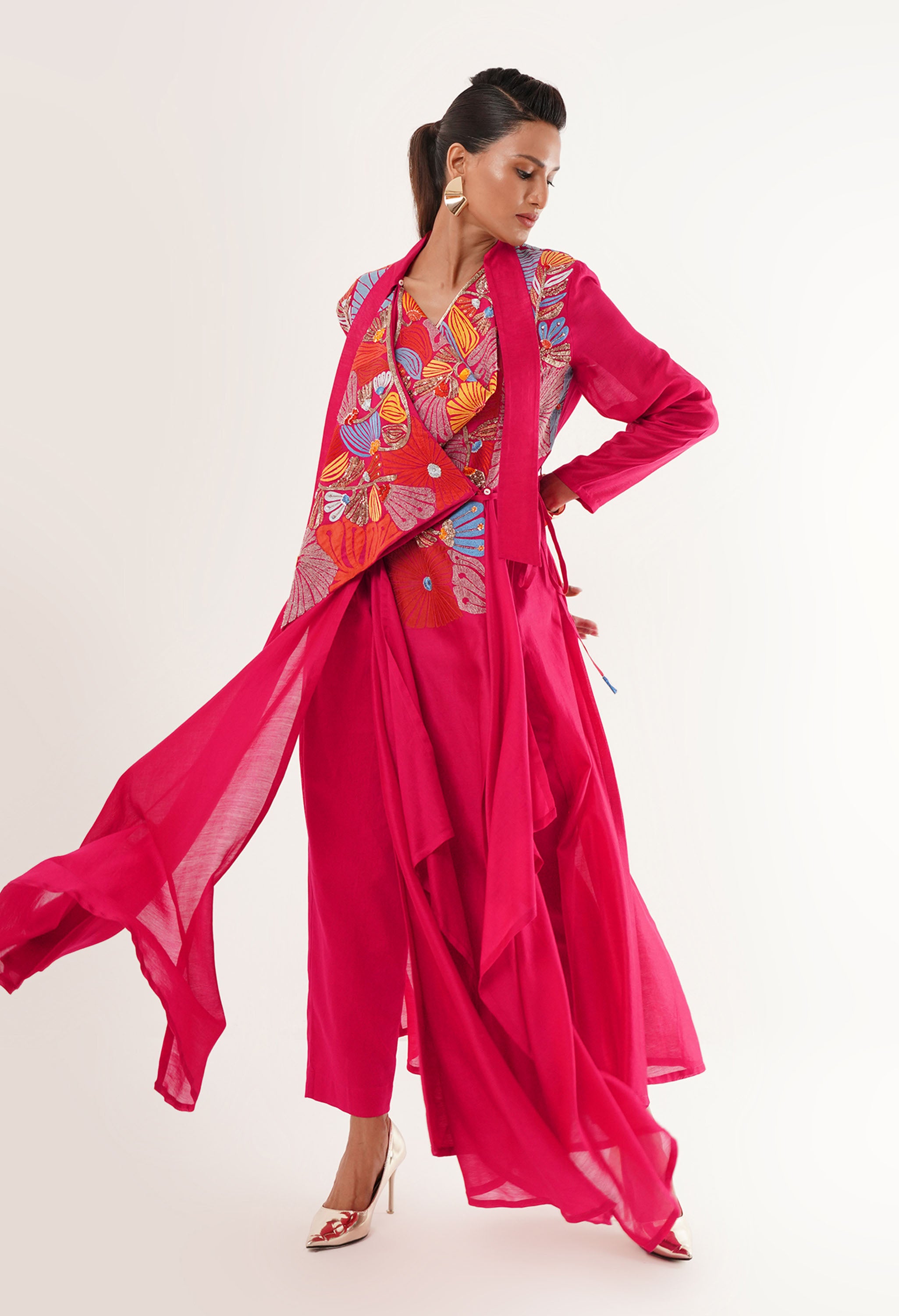 ENGINEERED COWL NECK ANGRAKHA