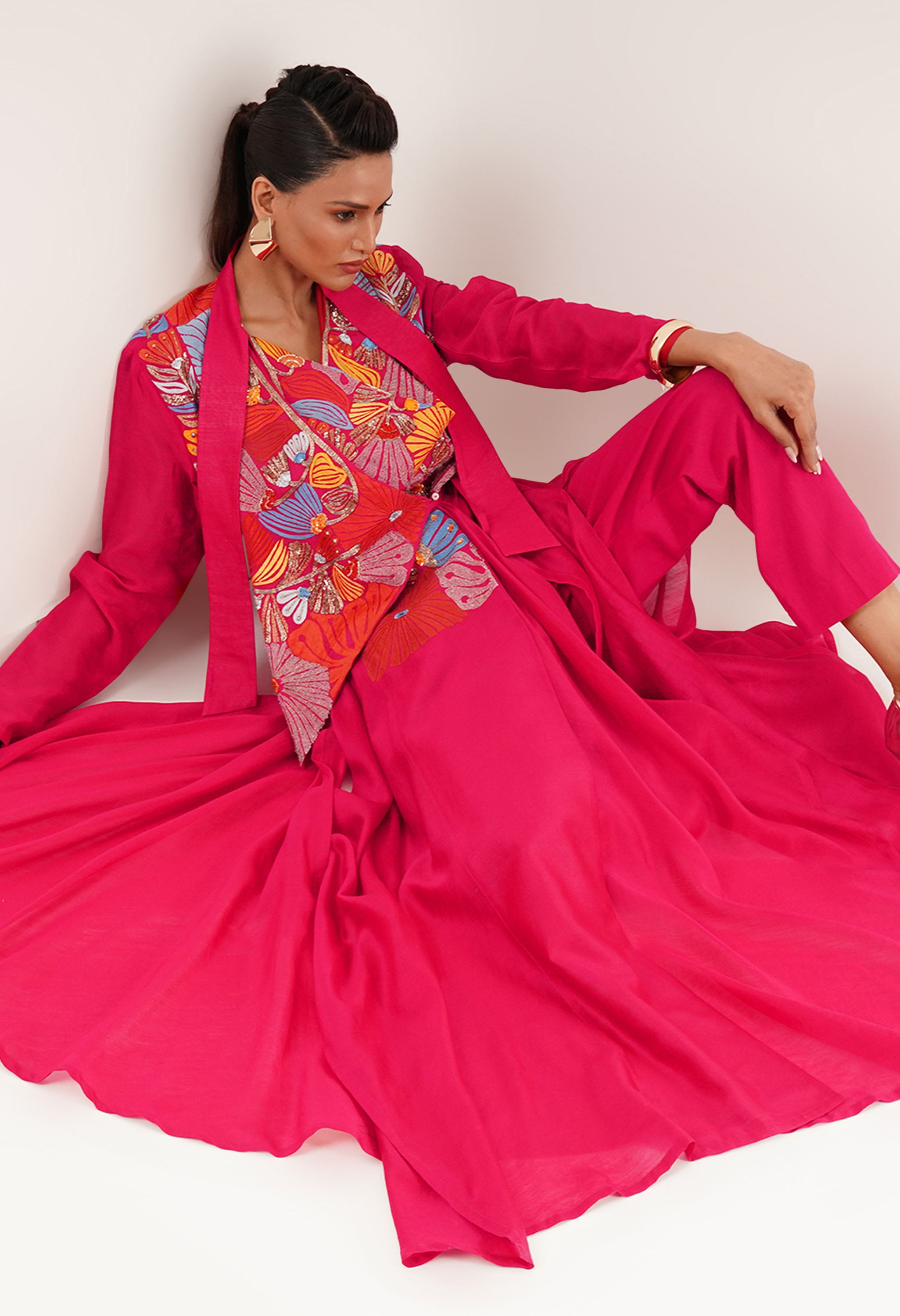 ENGINEERED COWL NECK ANGRAKHA