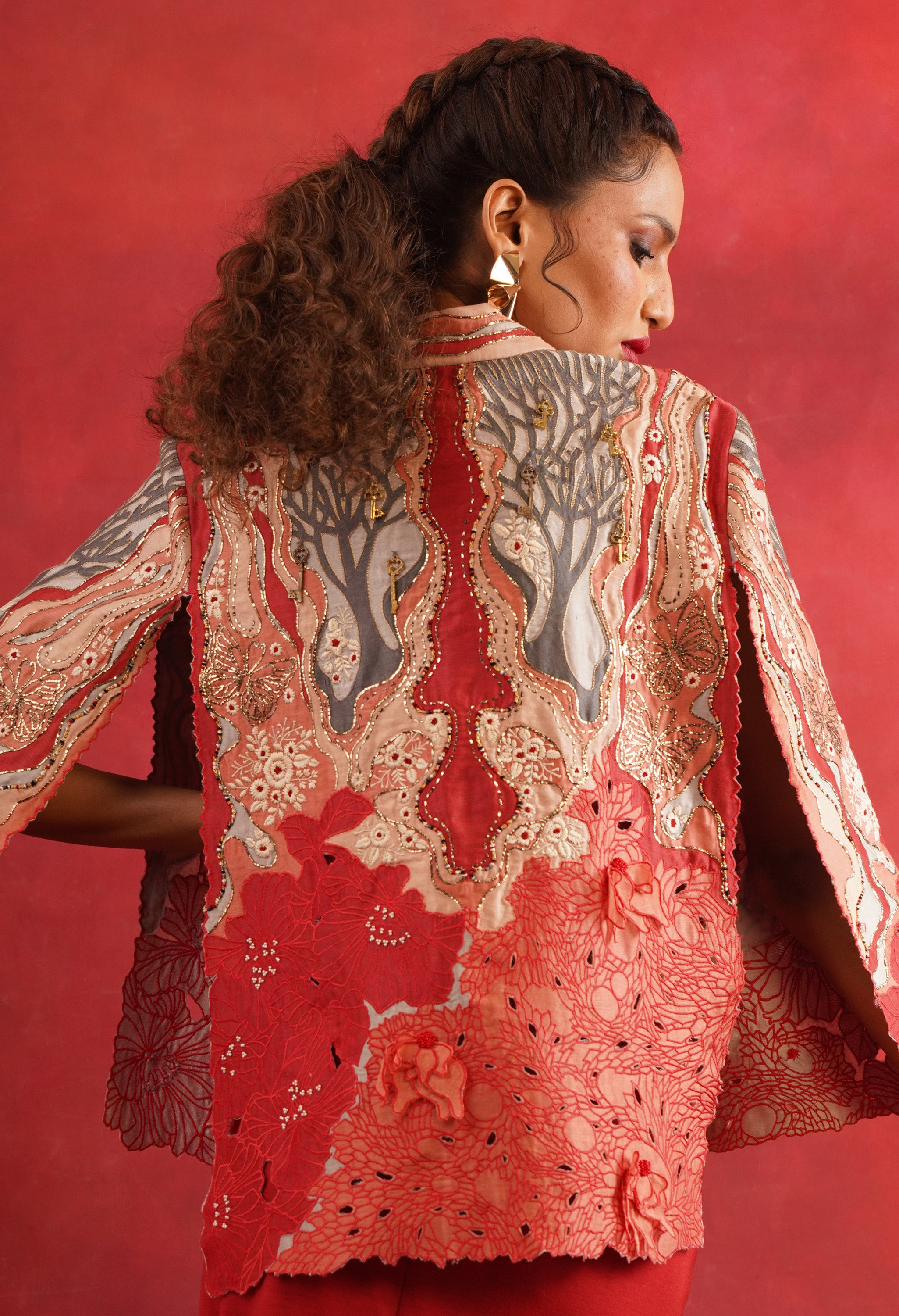 EMBROIDERED CAPE JACKET WITH DRAPED JERSY INNER